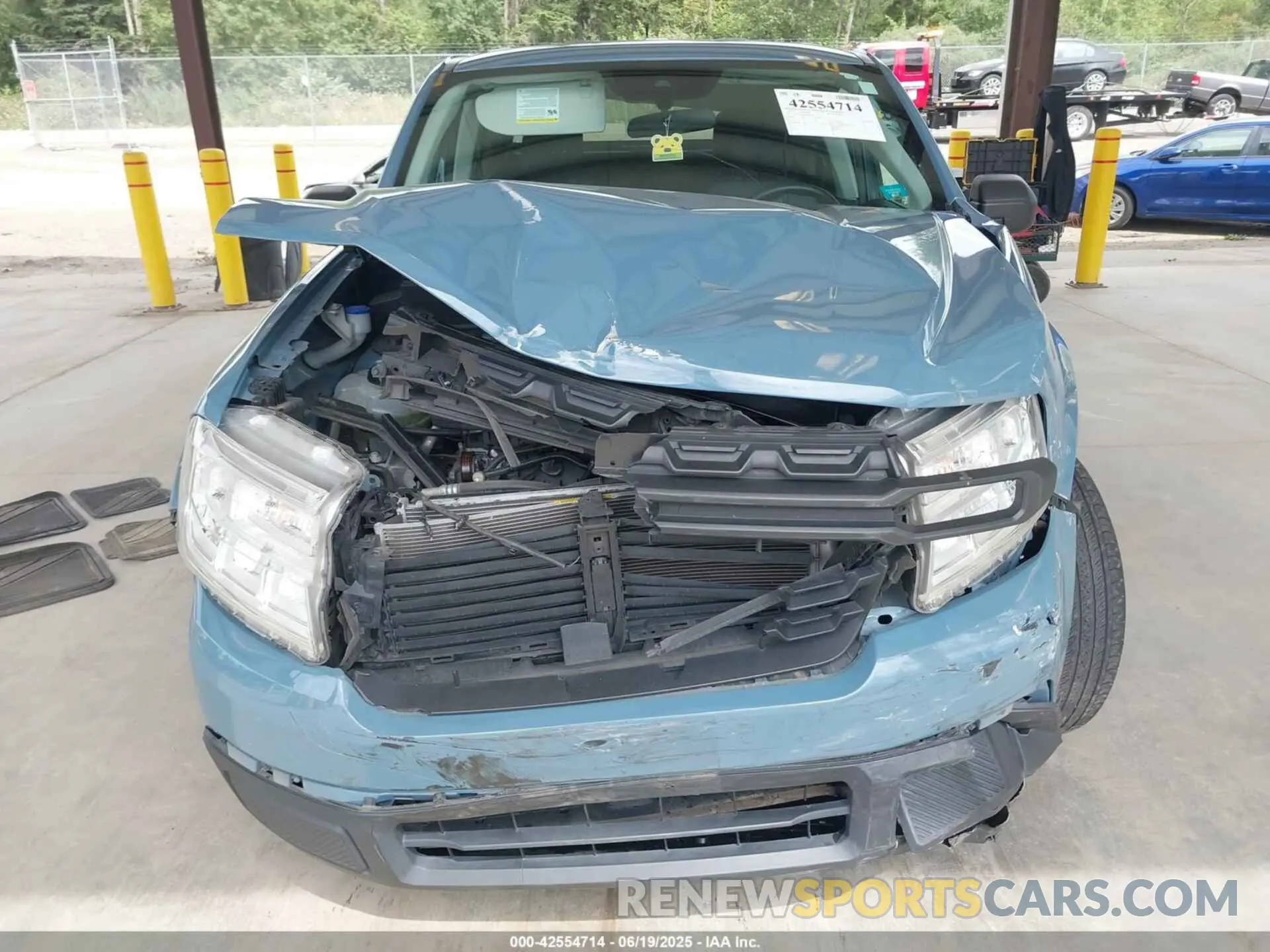6 Photograph of a damaged car 3FTTW8E93NRA20218 FORD MAVERICK 2022