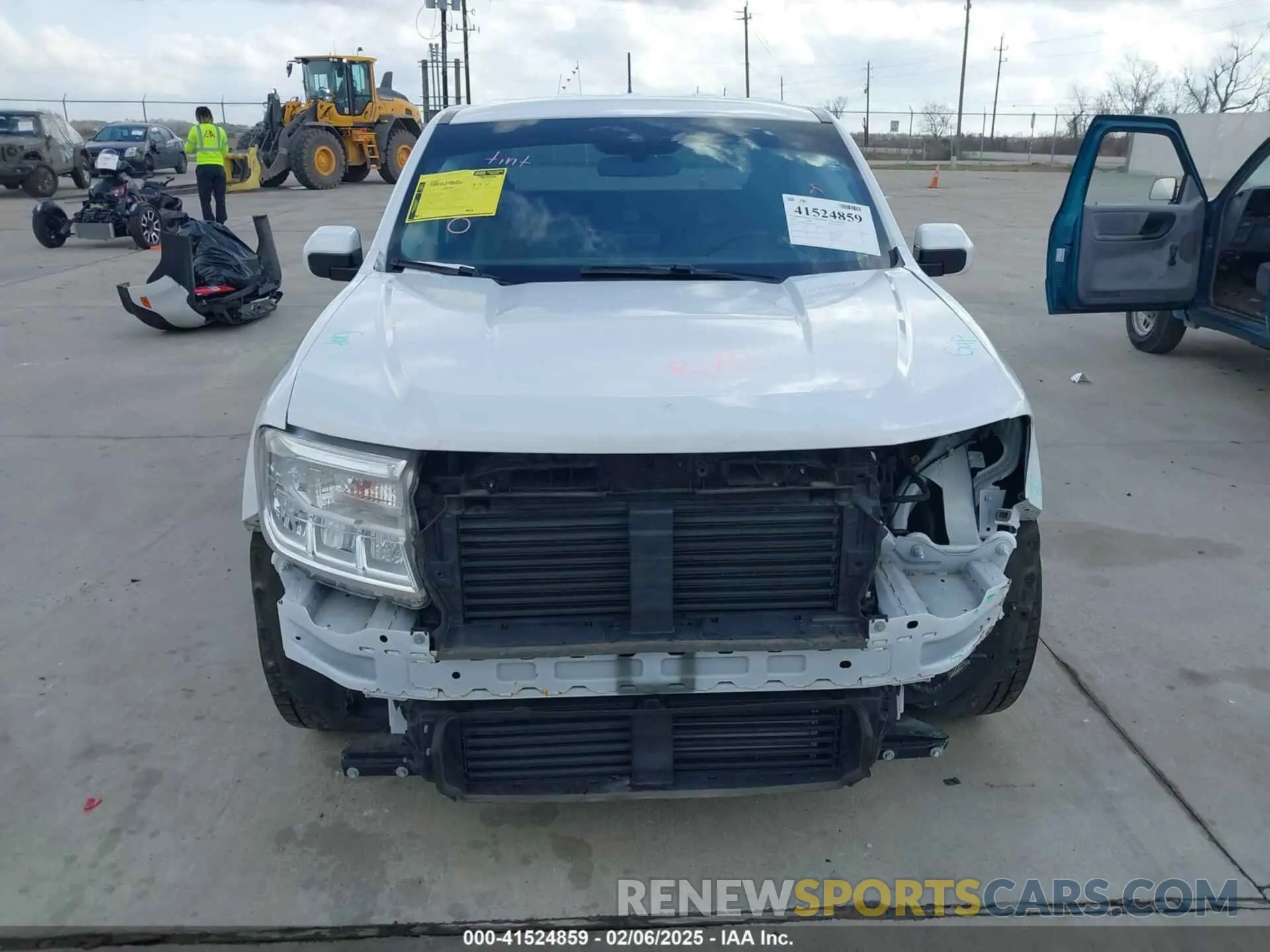12 Photograph of a damaged car 3FTTW8E93NRA42056 FORD MAVERICK 2022
