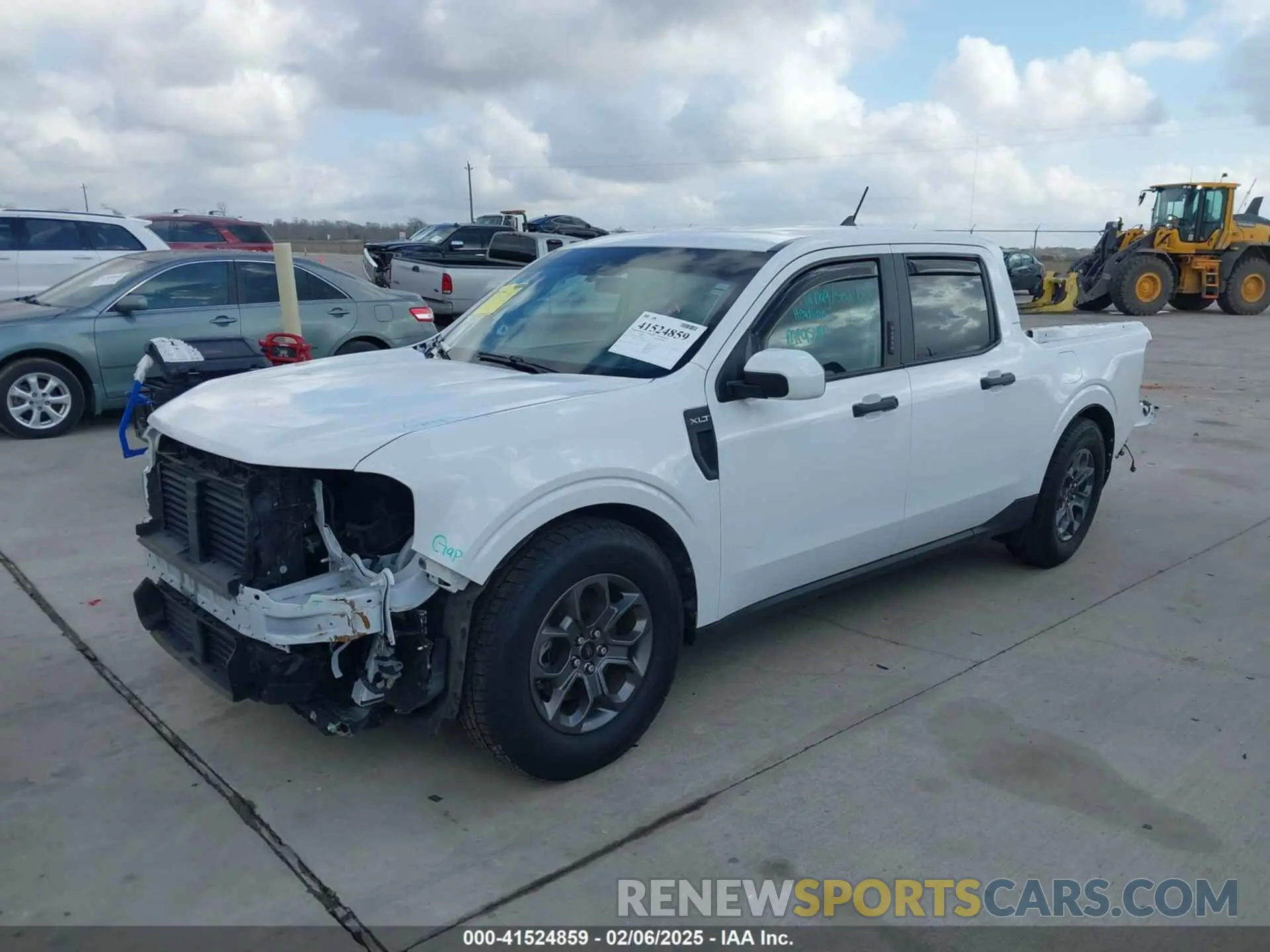 2 Photograph of a damaged car 3FTTW8E93NRA42056 FORD MAVERICK 2022