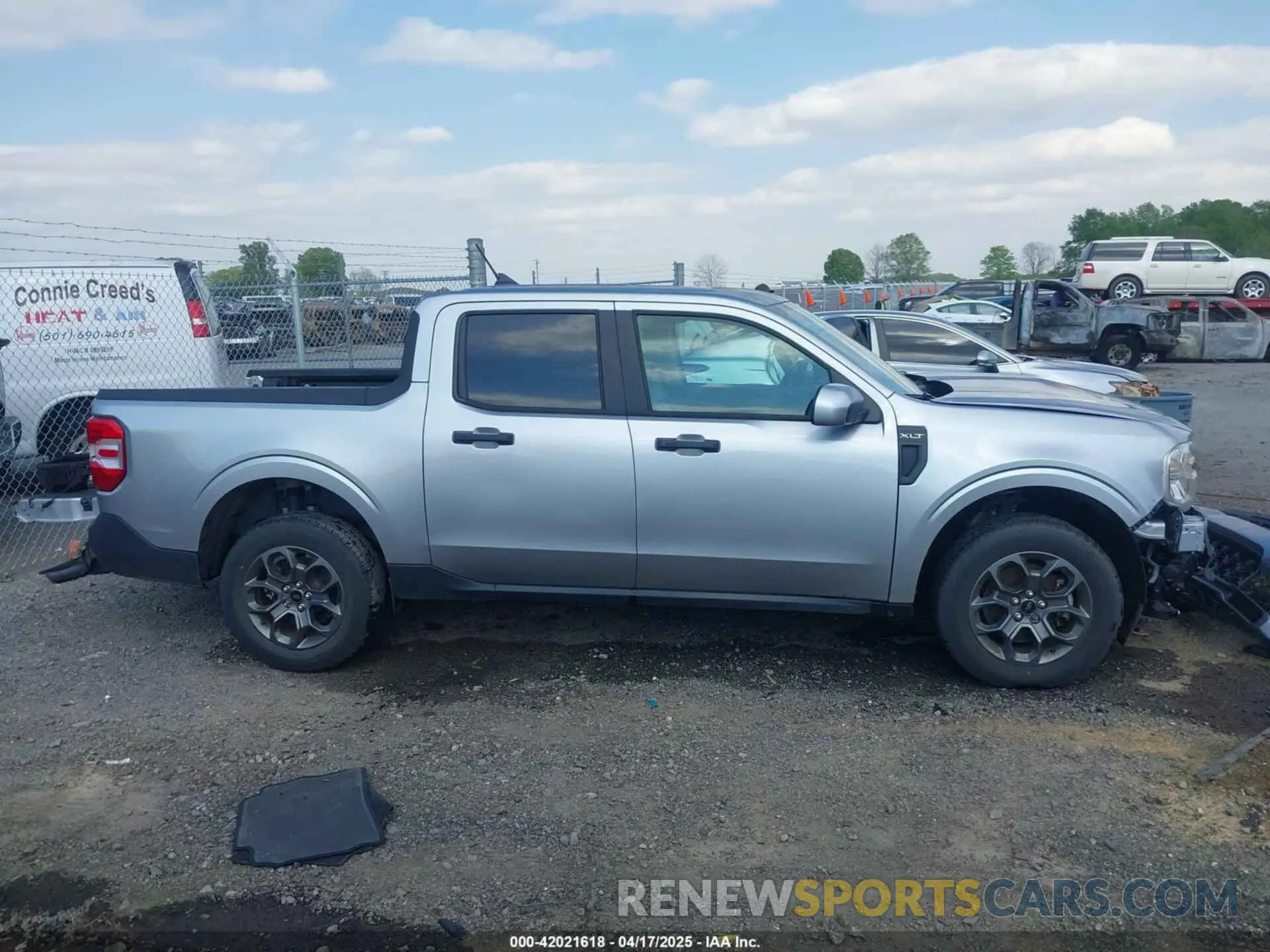 13 Photograph of a damaged car 3FTTW8E94NRA01600 FORD MAVERICK 2022