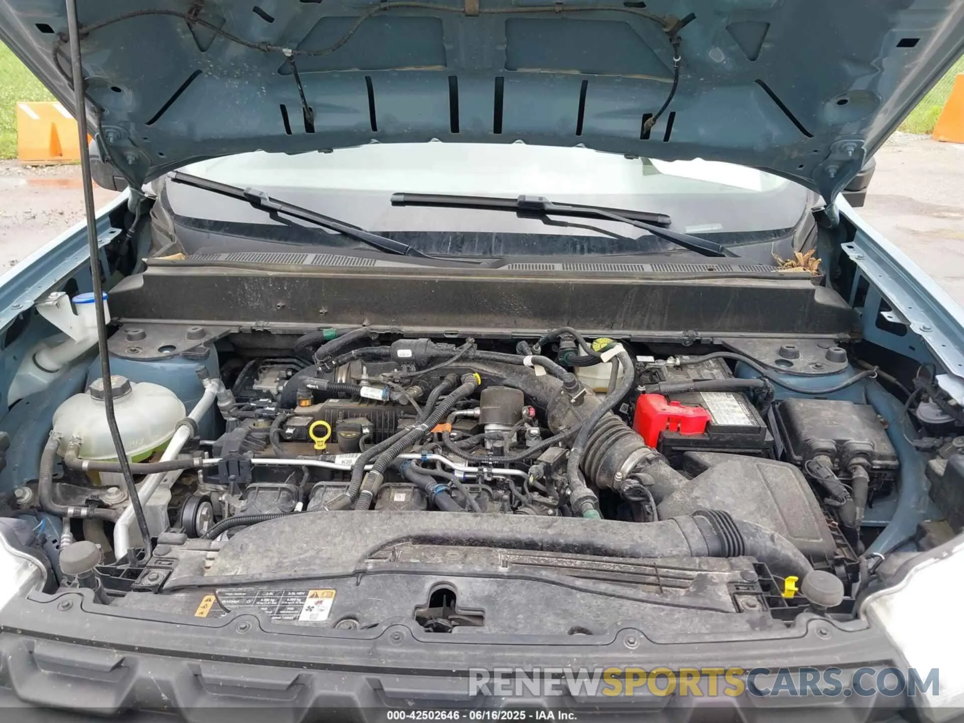 10 Photograph of a damaged car 3FTTW8E94NRA48366 FORD MAVERICK 2022