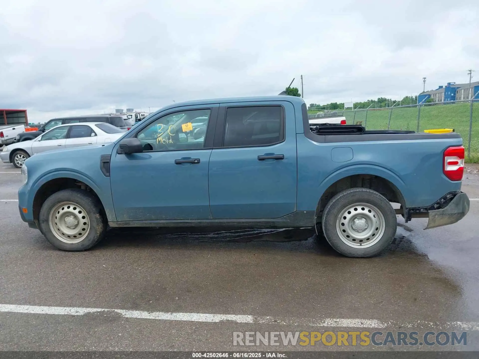 14 Photograph of a damaged car 3FTTW8E94NRA48366 FORD MAVERICK 2022