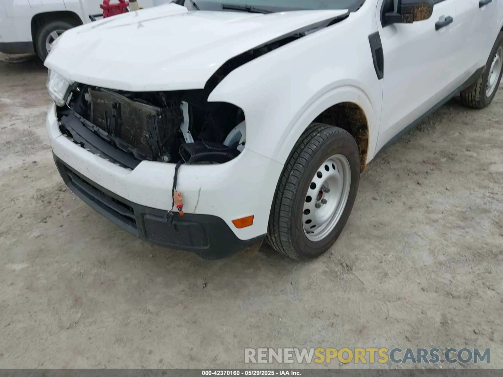 6 Photograph of a damaged car 3FTTW8E95NRA81618 FORD MAVERICK 2022