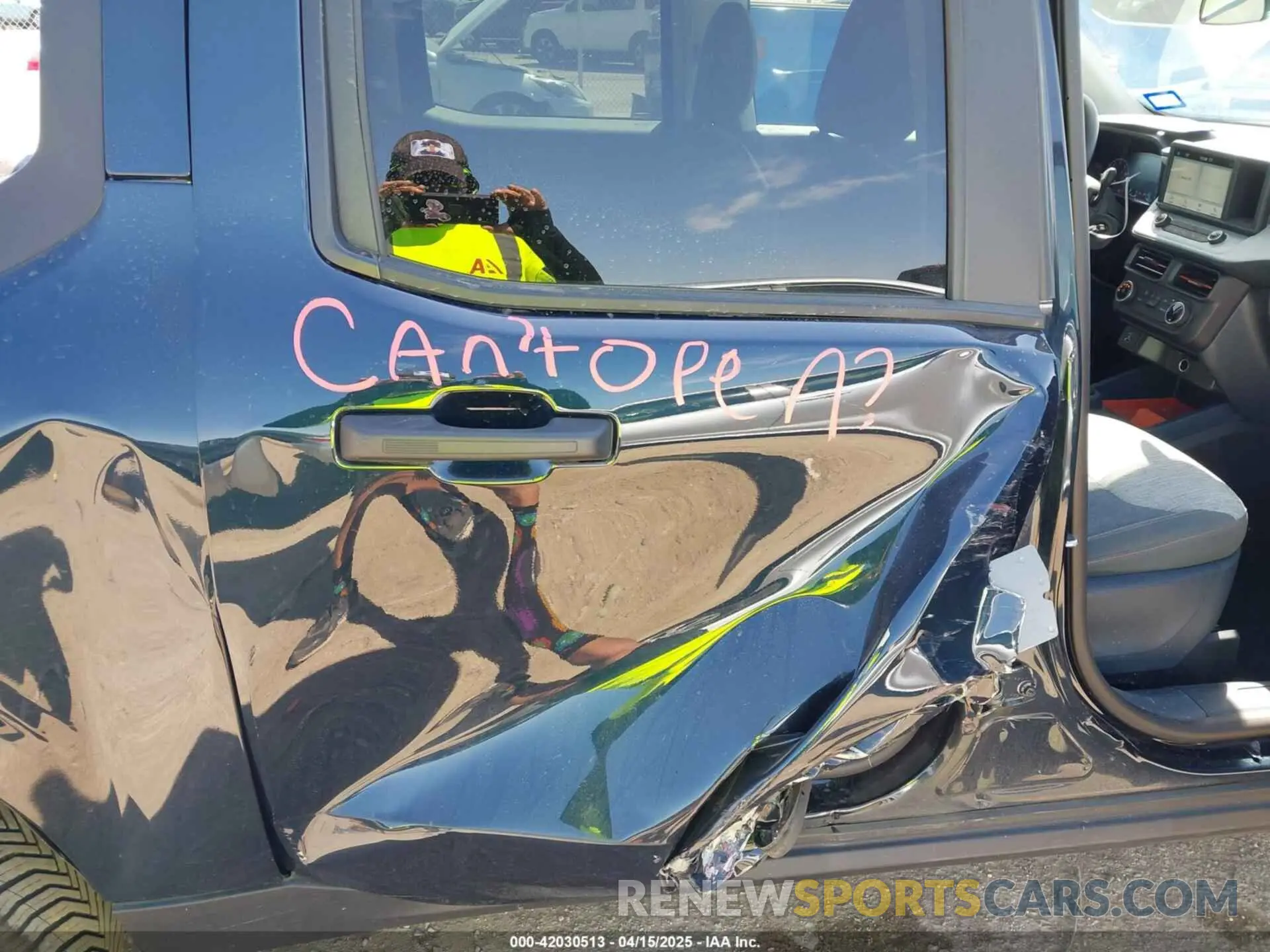 8 Photograph of a damaged car 3FTTW8E98NRB07029 FORD MAVERICK 2022