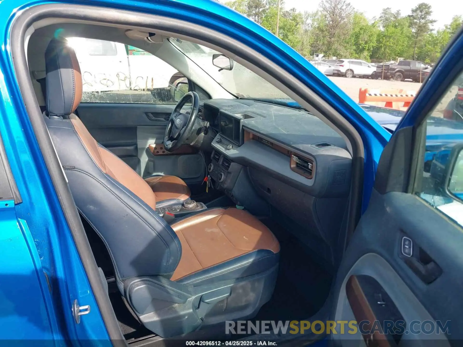 5 Photograph of a damaged car 3FTTW8F90NRA17825 FORD MAVERICK 2022