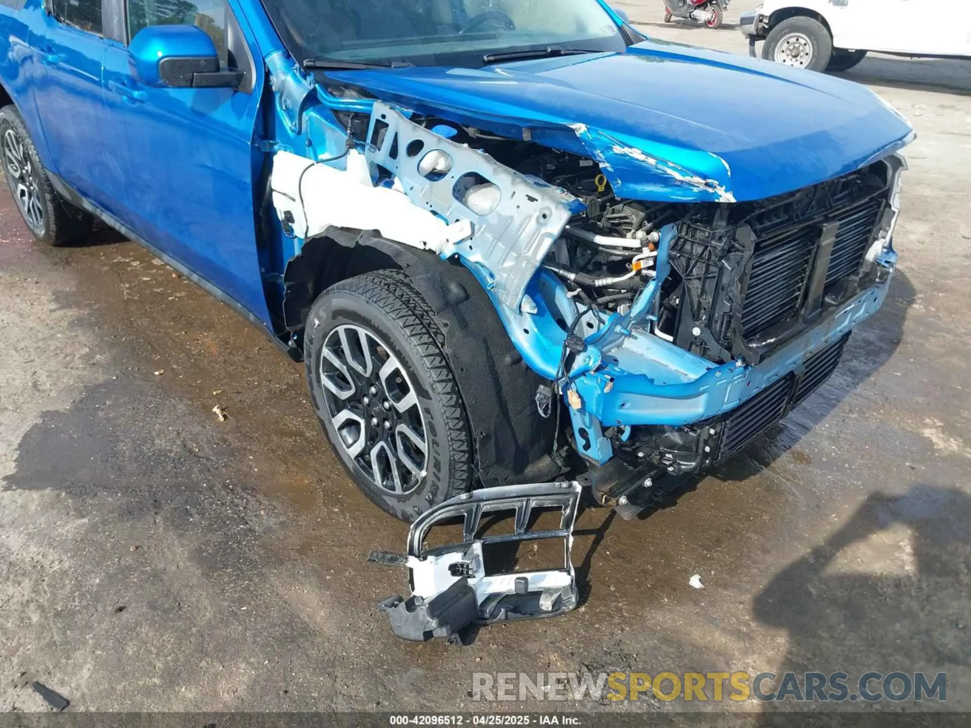 6 Photograph of a damaged car 3FTTW8F90NRA17825 FORD MAVERICK 2022