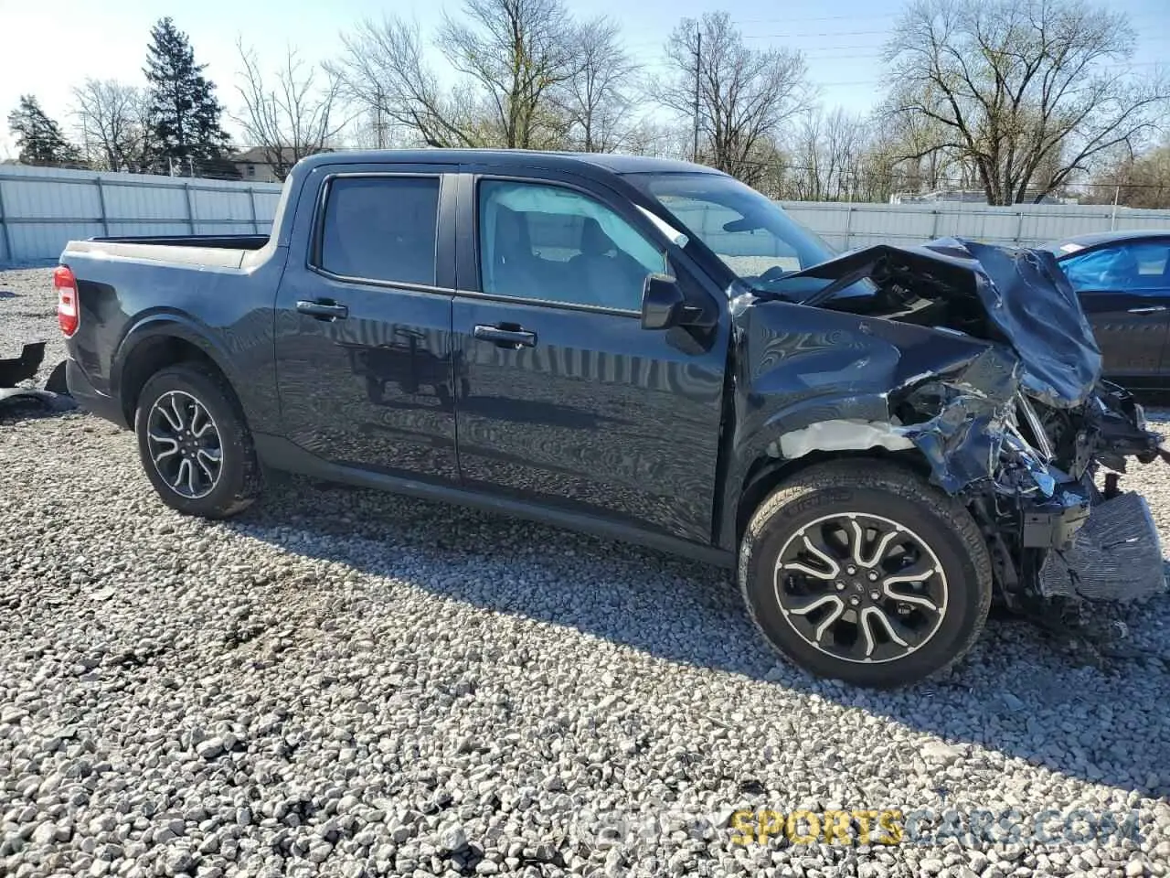 4 Photograph of a damaged car 3FTTW8F91NRA50445 FORD MAVERICK 2022