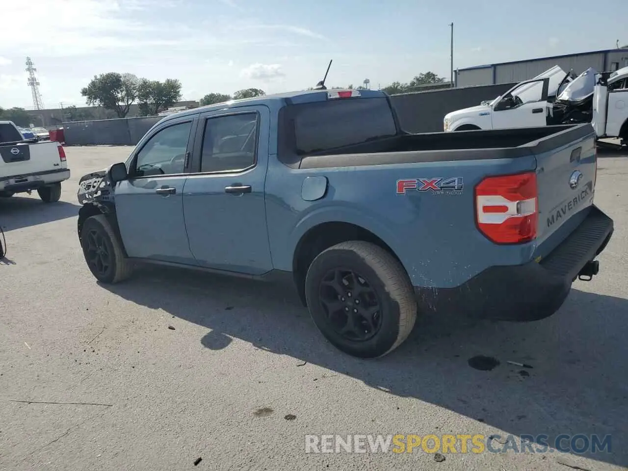 2 Photograph of a damaged car 3FTTW8F92NRA06048 FORD MAVERICK 2022