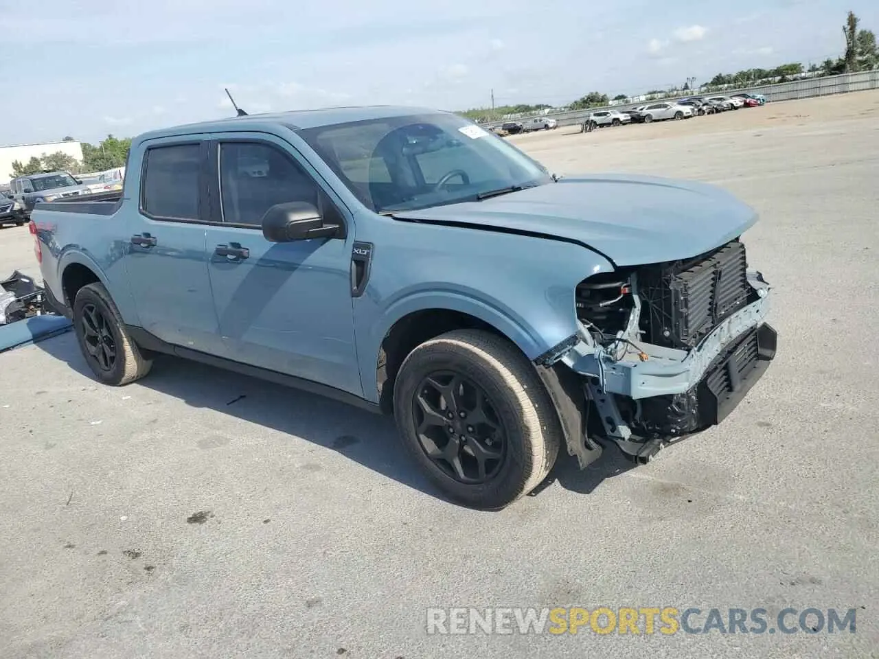 4 Photograph of a damaged car 3FTTW8F92NRA06048 FORD MAVERICK 2022