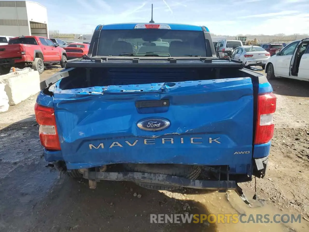 6 Photograph of a damaged car 3FTTW8F92NRA44668 FORD MAVERICK 2022