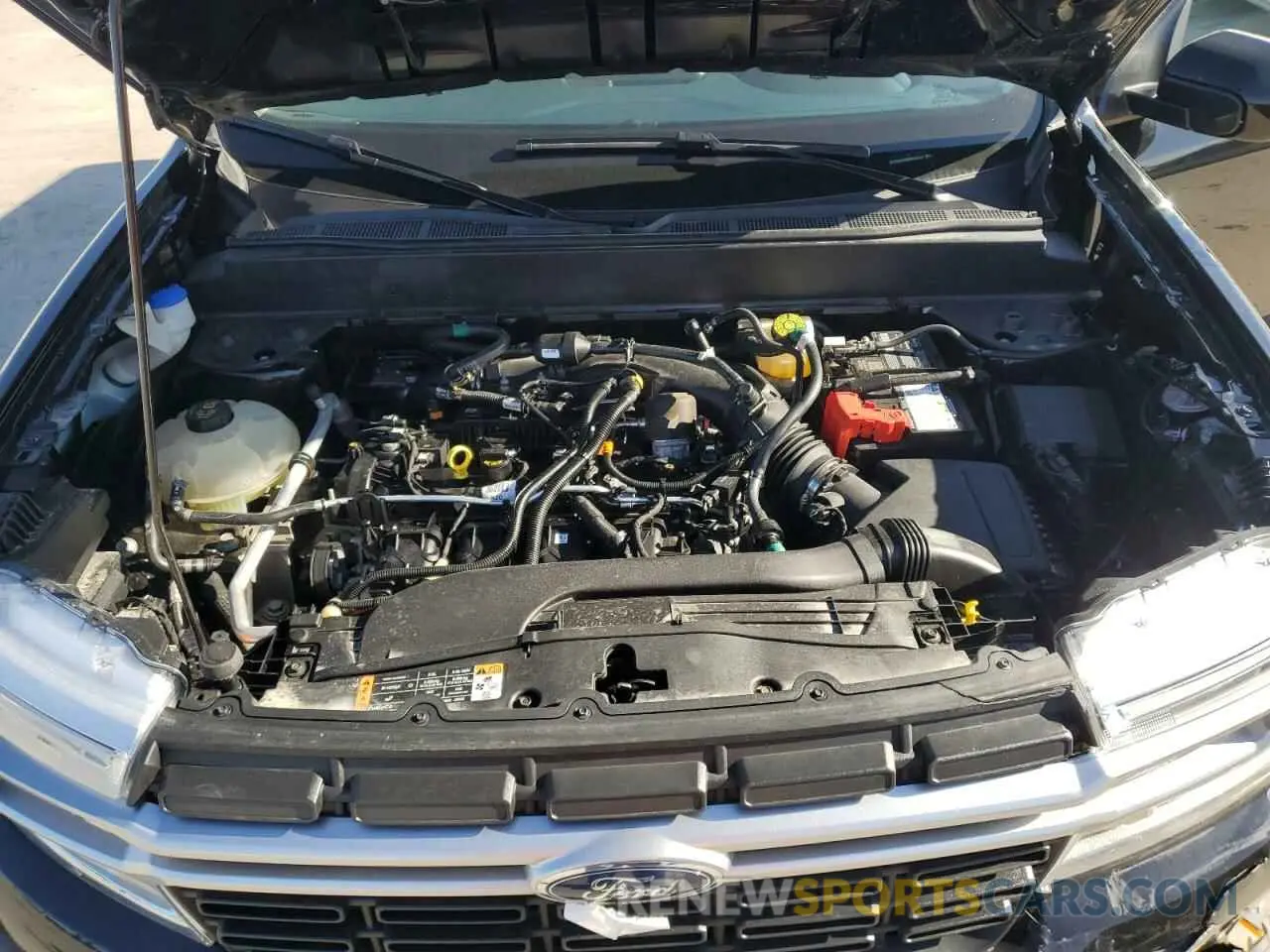 12 Photograph of a damaged car 3FTTW8F92NRB15013 FORD MAVERICK 2022