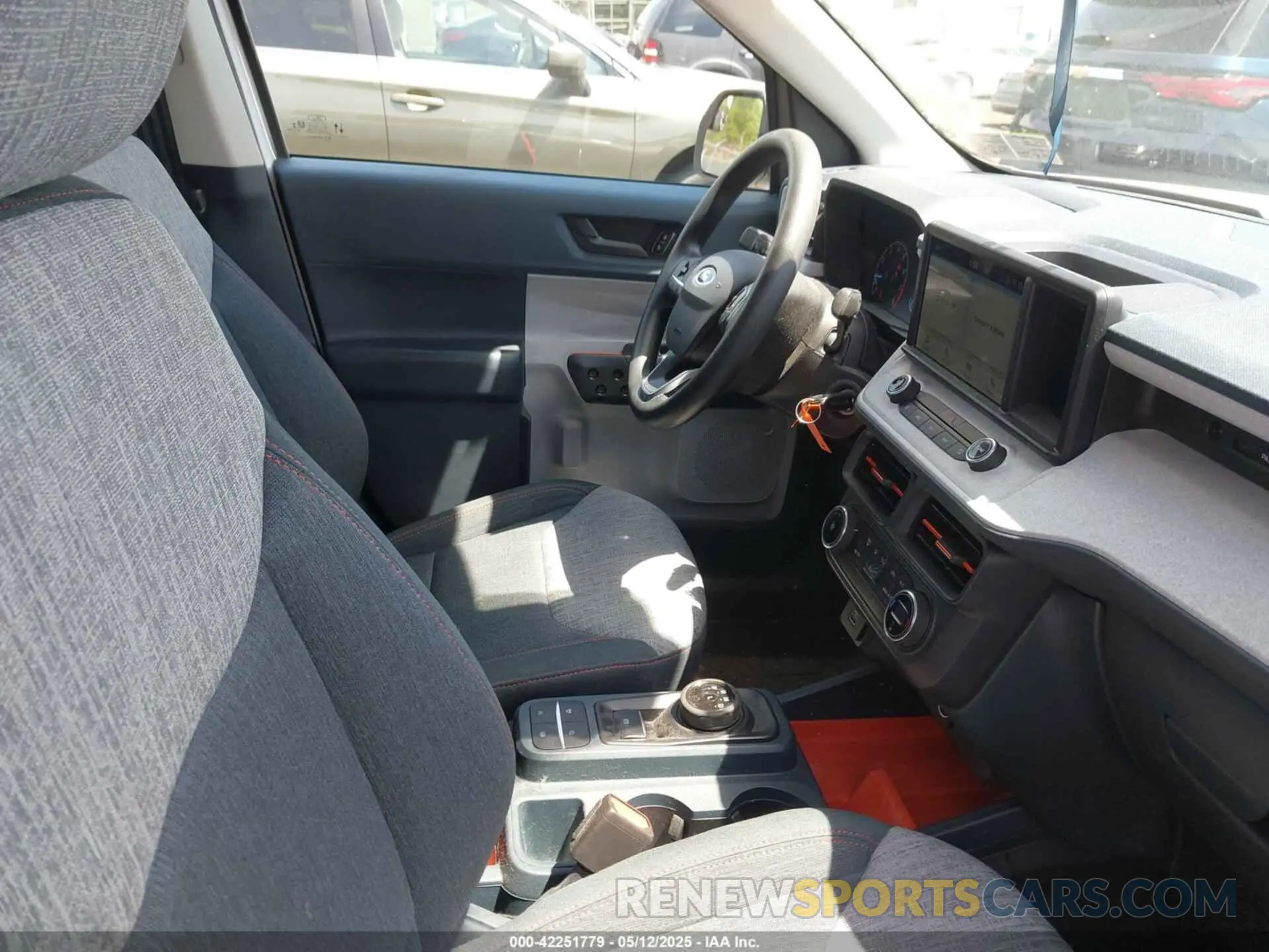5 Photograph of a damaged car 3FTTW8F93NRA14627 FORD MAVERICK 2022
