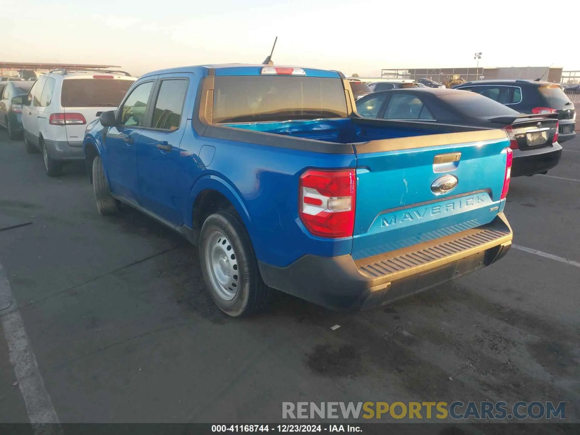 3 Photograph of a damaged car 3FTTW8F95NRA52831 FORD MAVERICK 2022