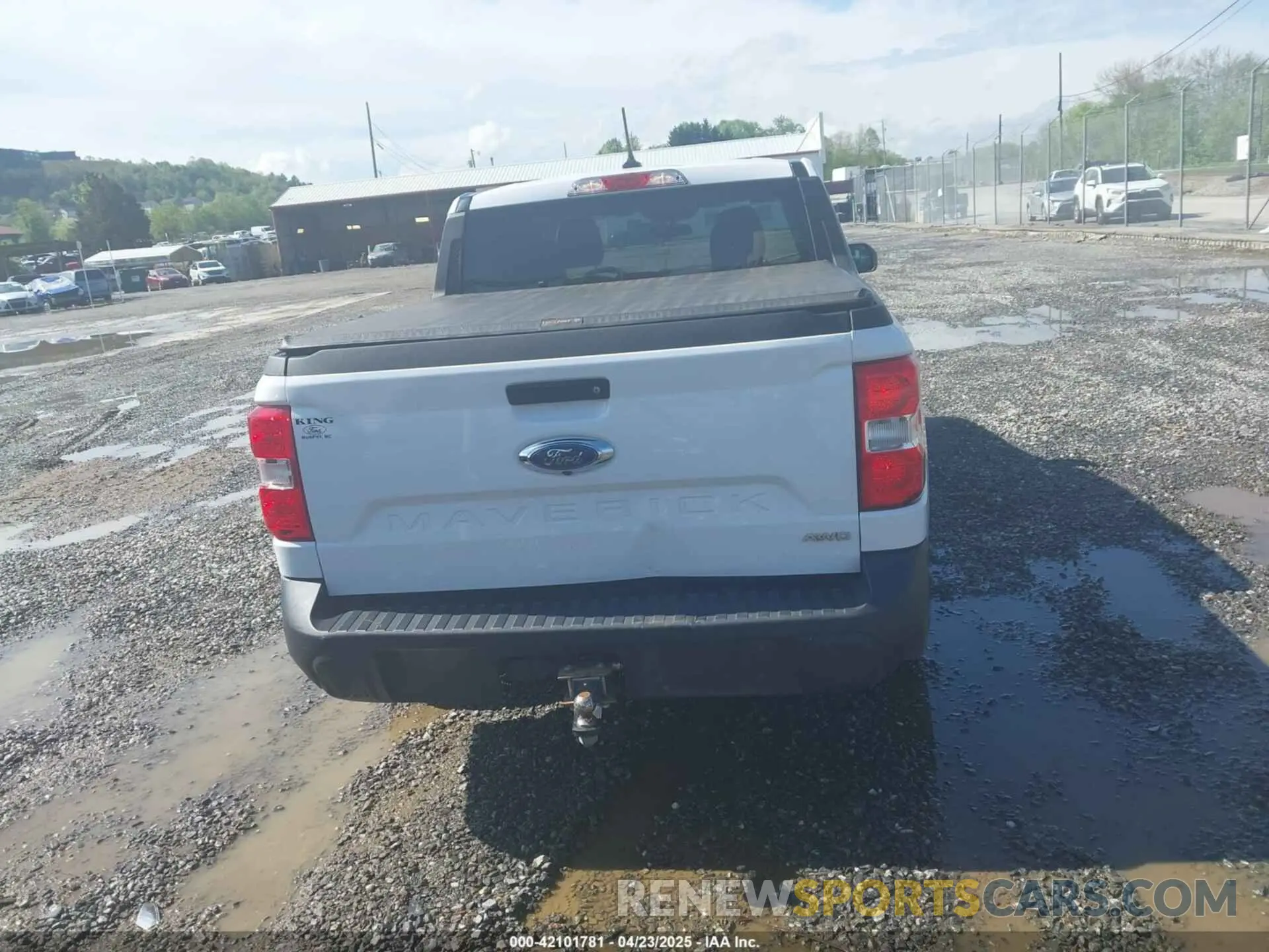16 Photograph of a damaged car 3FTTW8F95NRB12283 FORD MAVERICK 2022