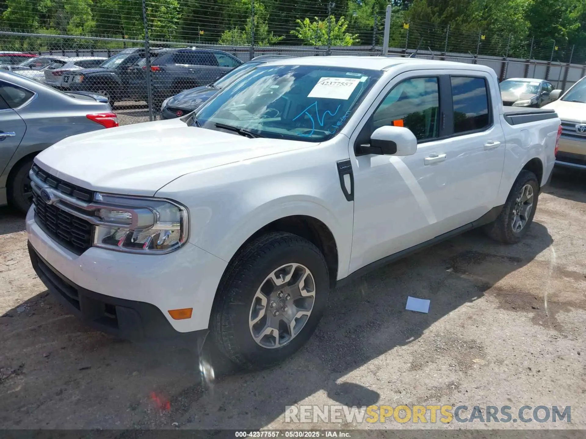 2 Photograph of a damaged car 3FTTW8F96NRA83828 FORD MAVERICK 2022