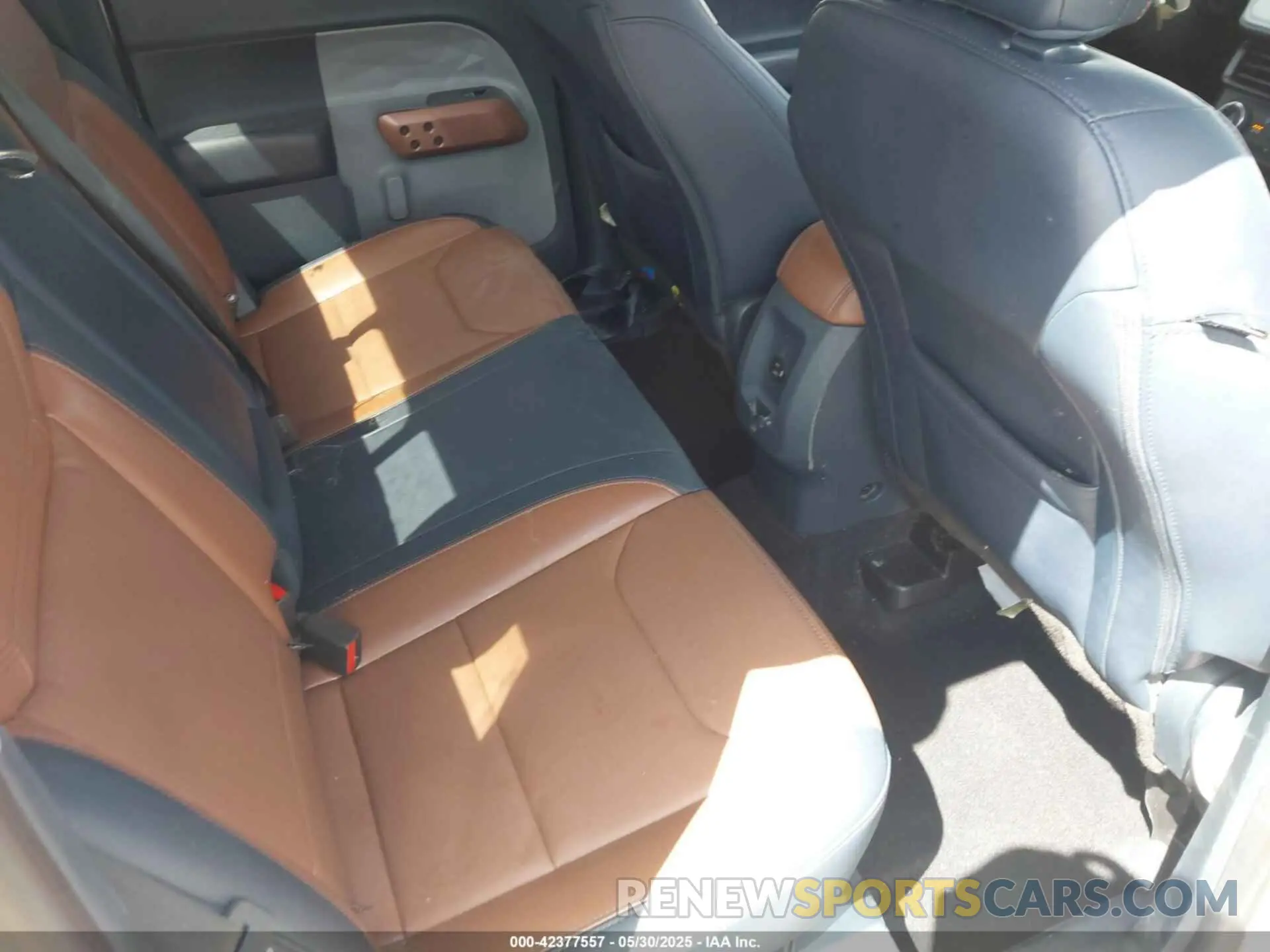 8 Photograph of a damaged car 3FTTW8F96NRA83828 FORD MAVERICK 2022