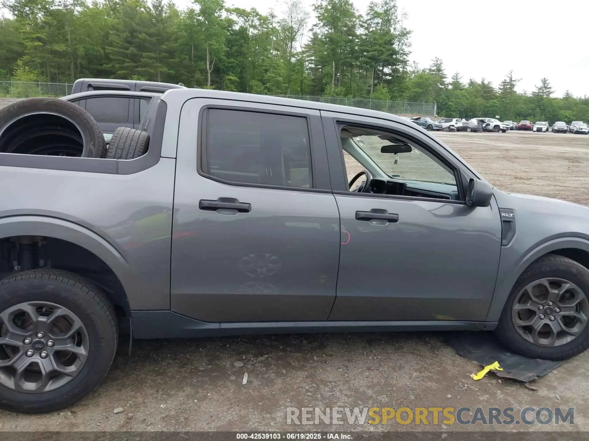 14 Photograph of a damaged car 3FTTW8F97NRA36484 FORD MAVERICK 2022