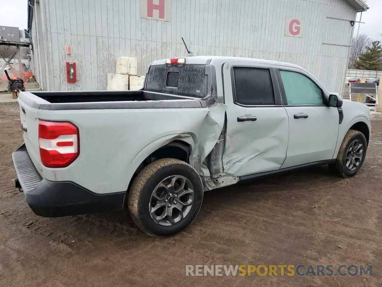 3 Photograph of a damaged car 3FTTW8F97NRA41006 FORD MAVERICK 2022
