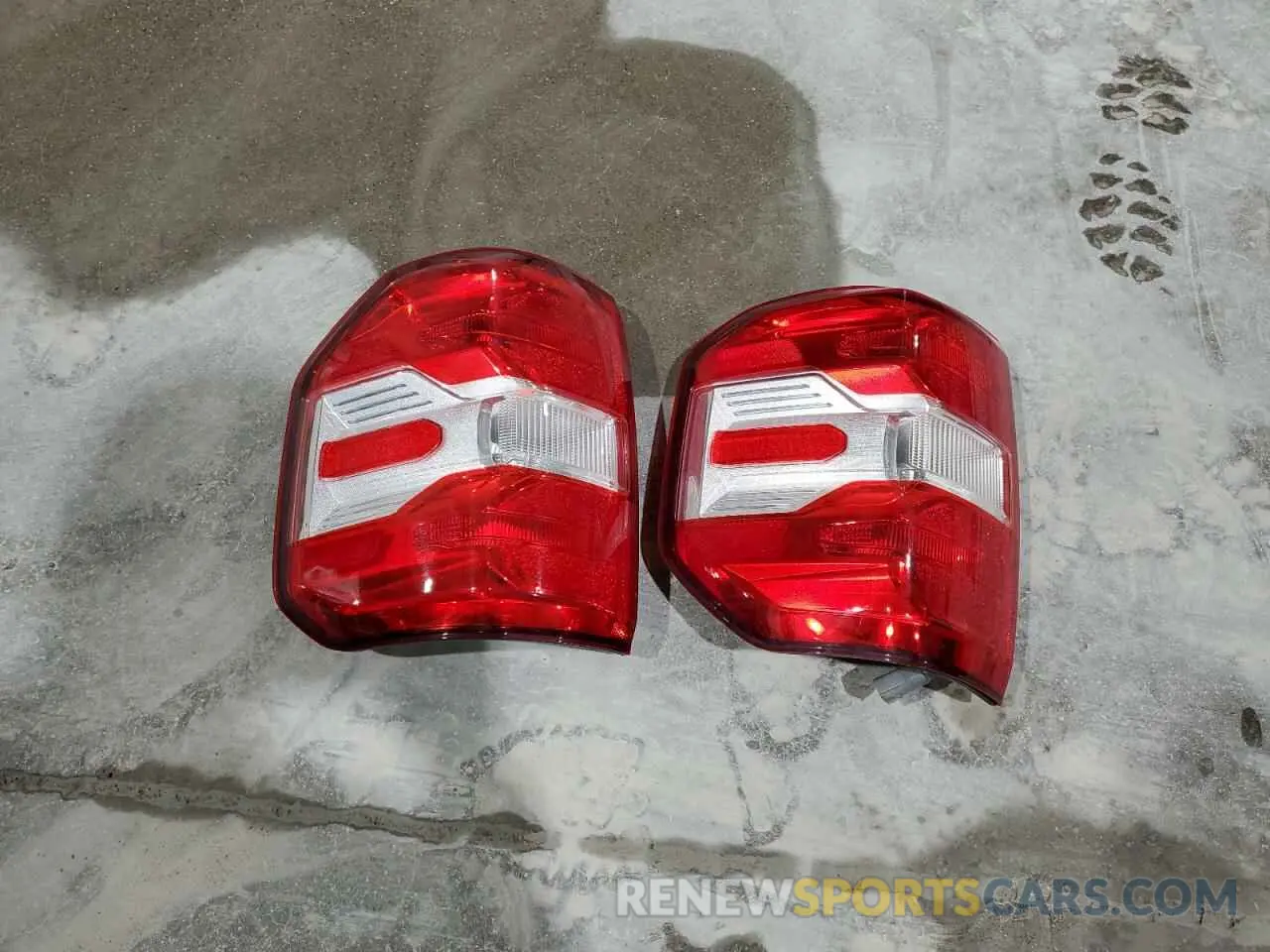 12 Photograph of a damaged car 3FTTW8F98NRA77836 FORD MAVERICK 2022
