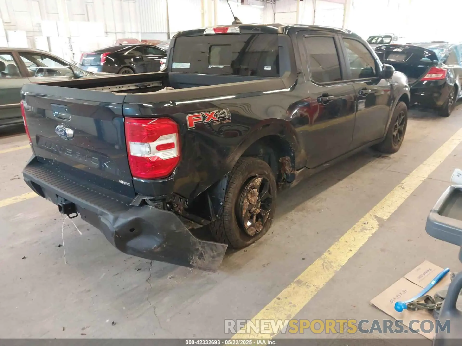 4 Photograph of a damaged car 3FTTW8F98NRB04212 FORD MAVERICK 2022