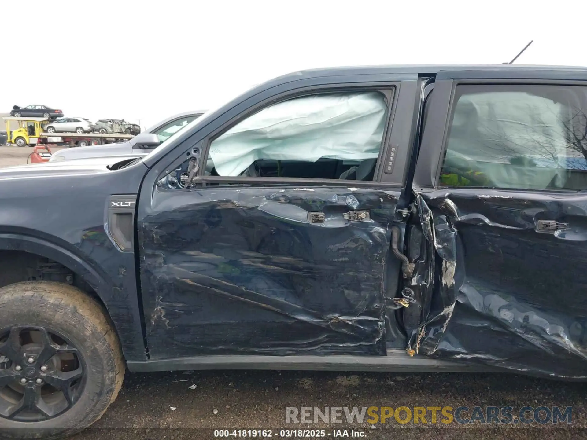 14 Photograph of a damaged car 3FTTW8F99NRA44165 FORD MAVERICK 2022