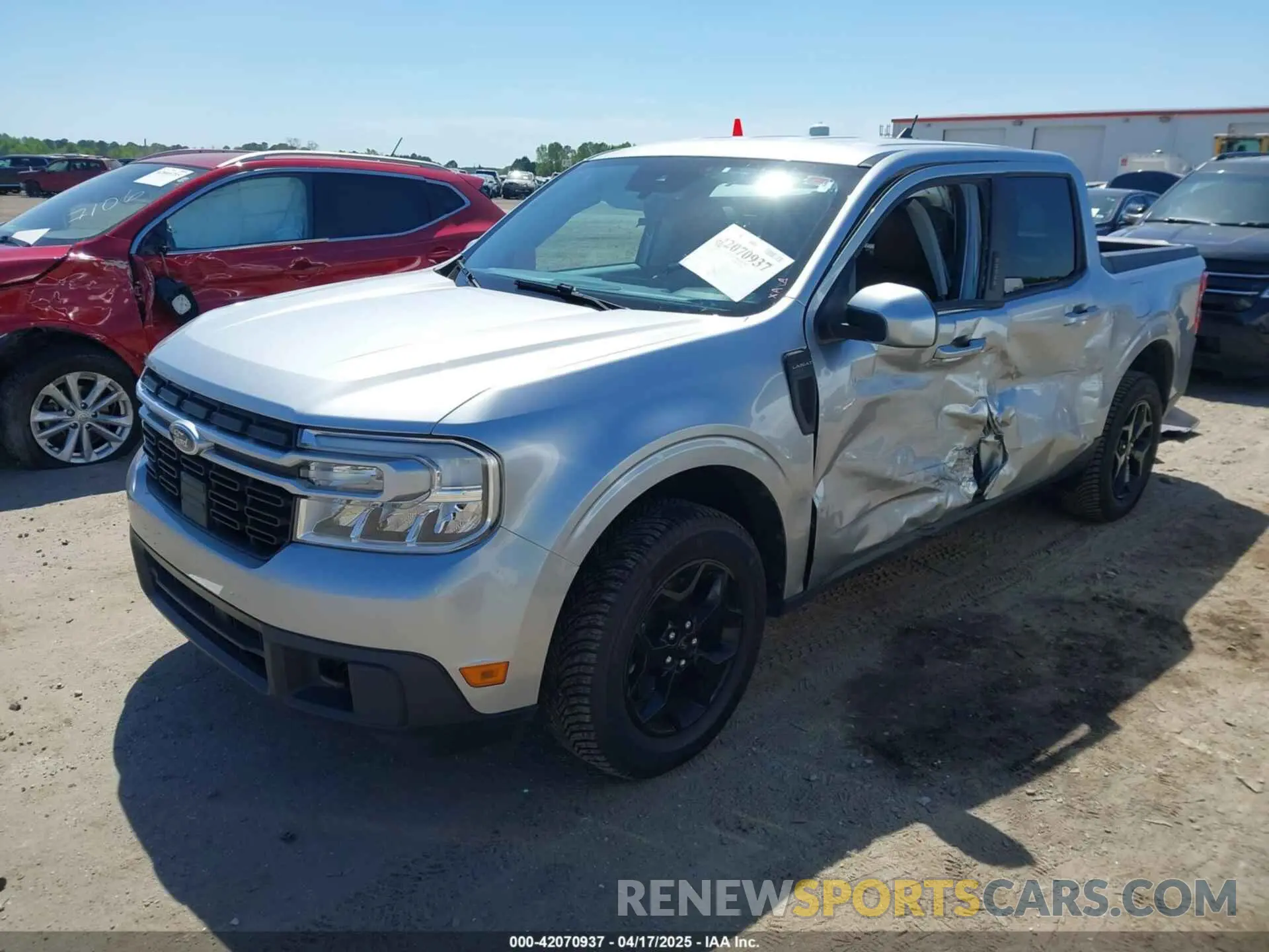 2 Photograph of a damaged car 3FTTW8F99NRA64805 FORD MAVERICK 2022