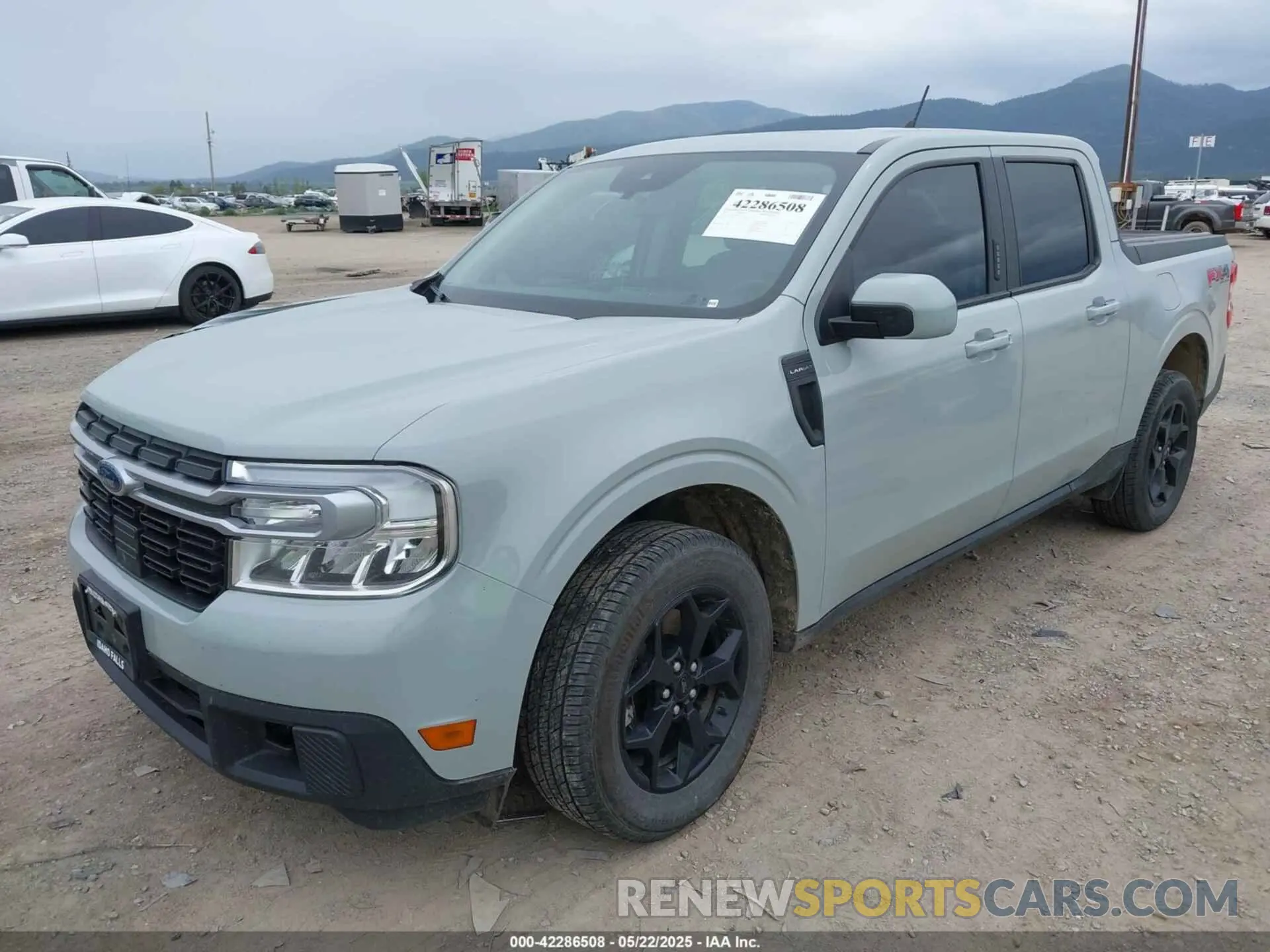 2 Photograph of a damaged car 3FTTW8F9XNRA45096 FORD MAVERICK 2022