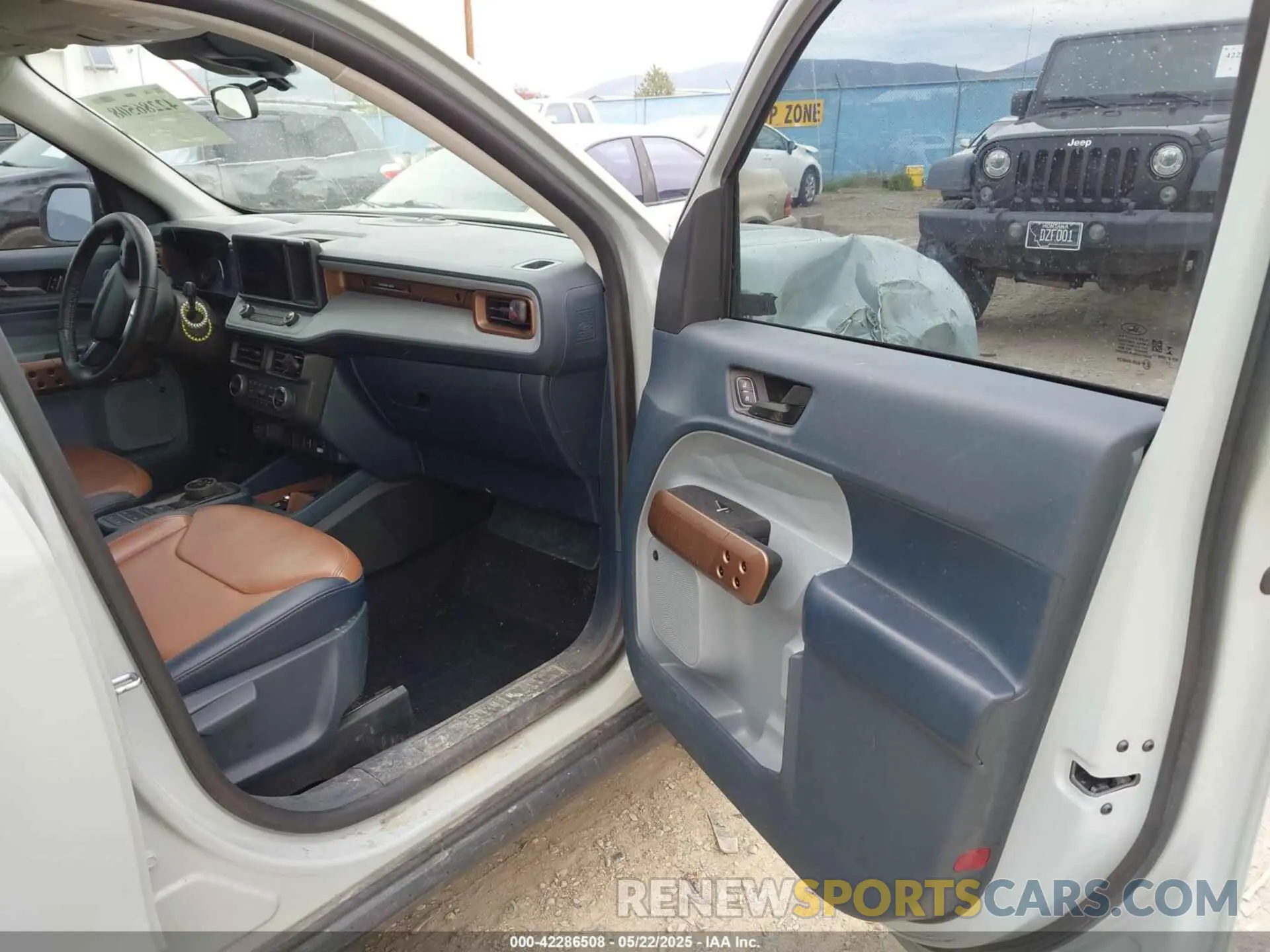 5 Photograph of a damaged car 3FTTW8F9XNRA45096 FORD MAVERICK 2022