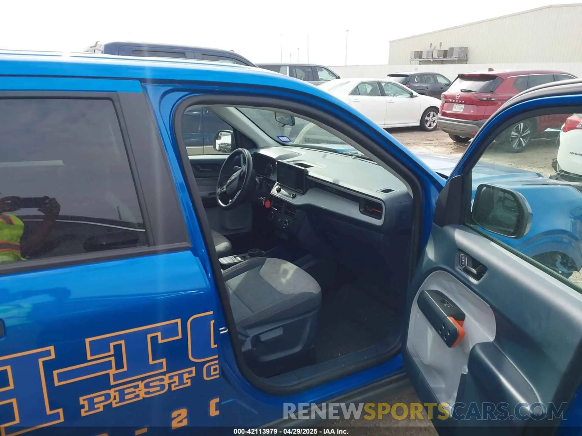 5 Photograph of a damaged car 3FTTW8F9XNRA52808 FORD MAVERICK 2022