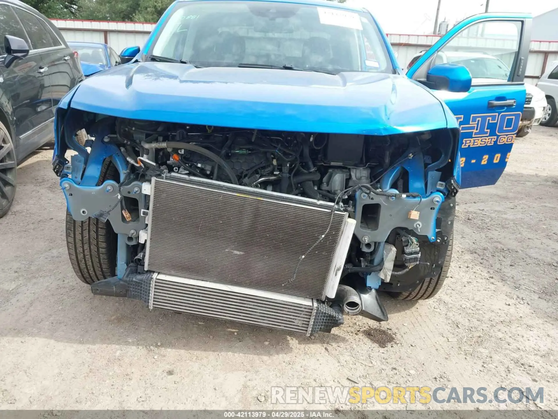 6 Photograph of a damaged car 3FTTW8F9XNRA52808 FORD MAVERICK 2022