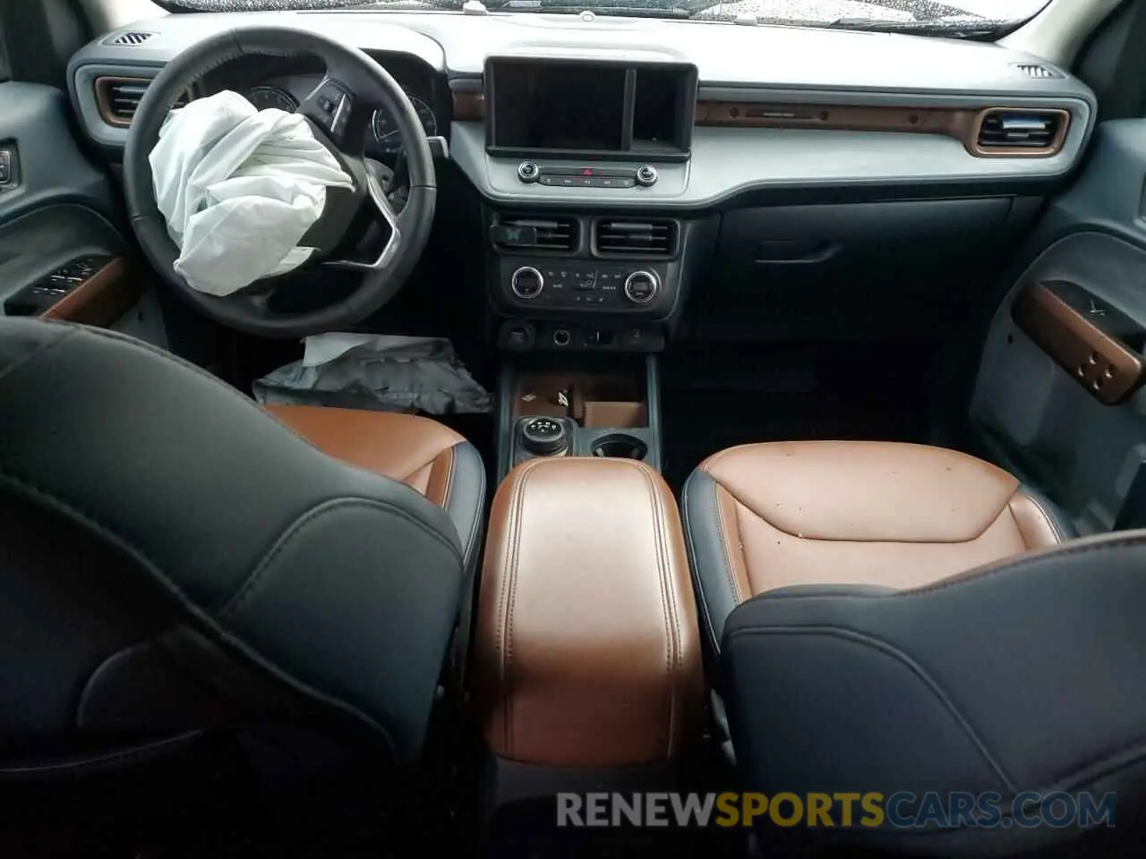 8 Photograph of a damaged car 3FTTW8F9XNRA55627 FORD MAVERICK 2022