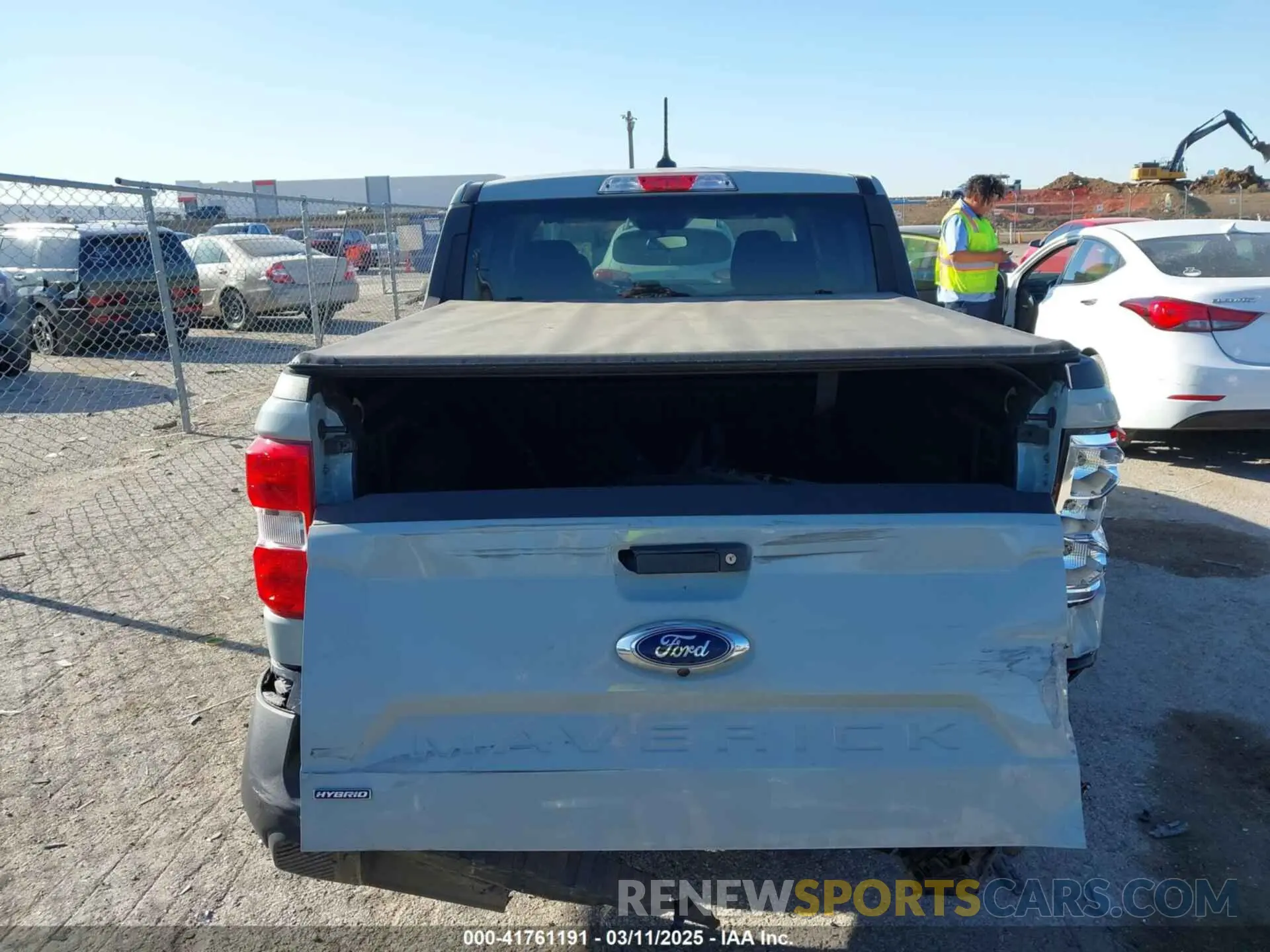 16 Photograph of a damaged car 3FTTW8E30PRA32227 FORD MAVERICK 2023