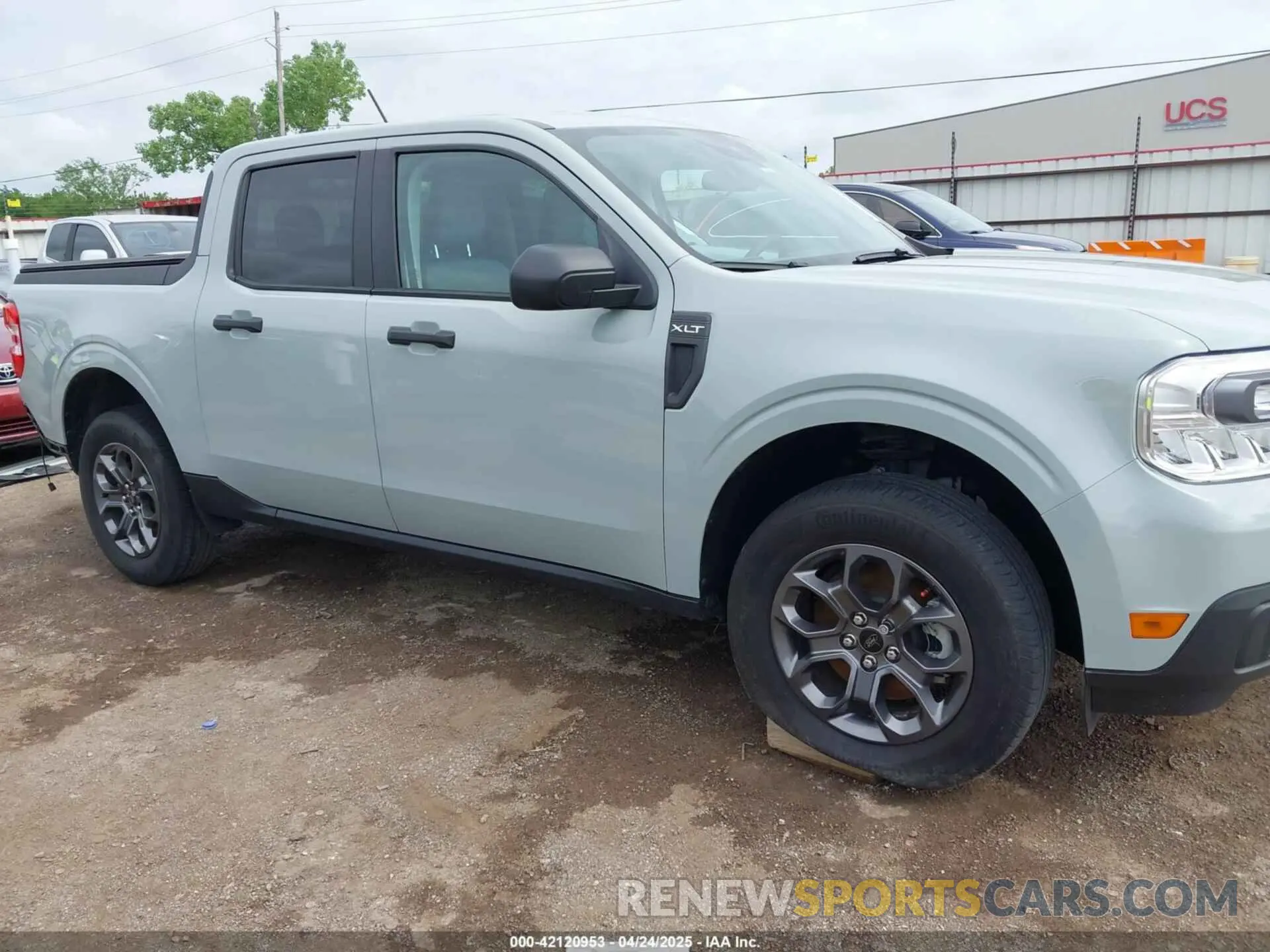 14 Photograph of a damaged car 3FTTW8E33PRA57039 FORD MAVERICK 2023