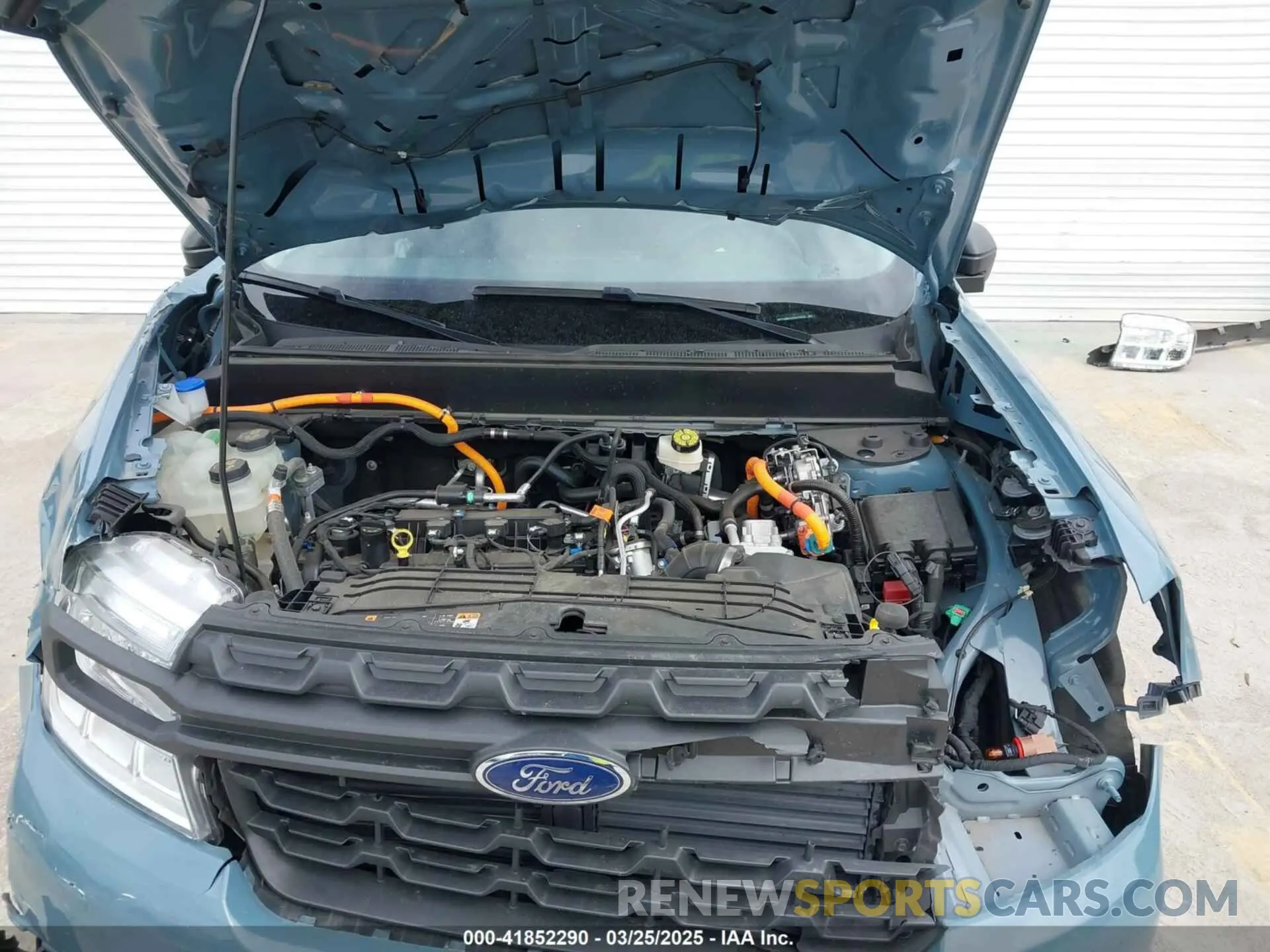 10 Photograph of a damaged car 3FTTW8E37PRA74216 FORD MAVERICK 2023