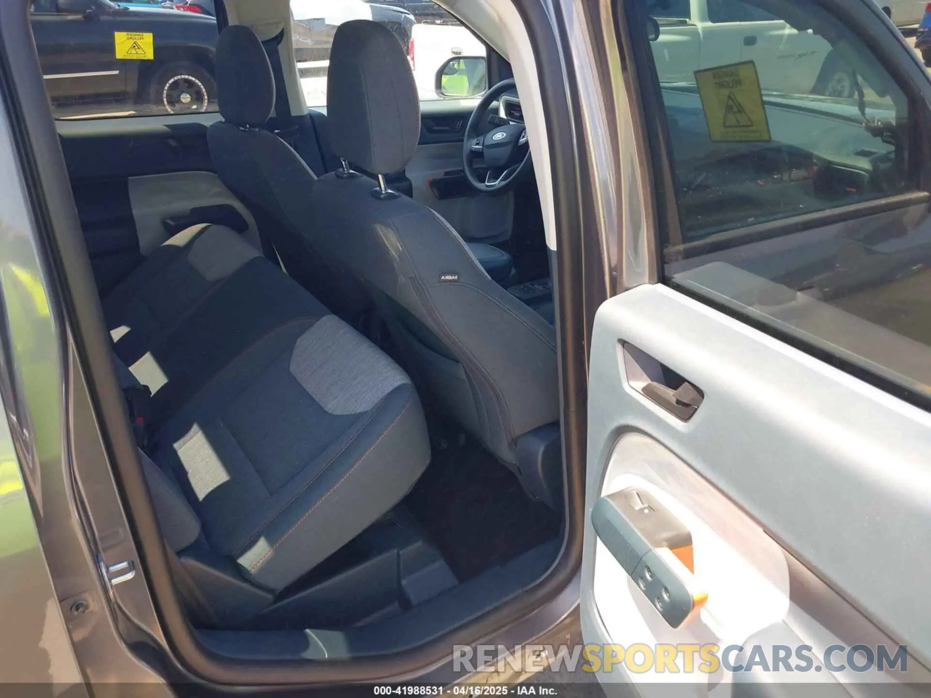 8 Photograph of a damaged car 3FTTW8E39PRA67168 FORD MAVERICK 2023