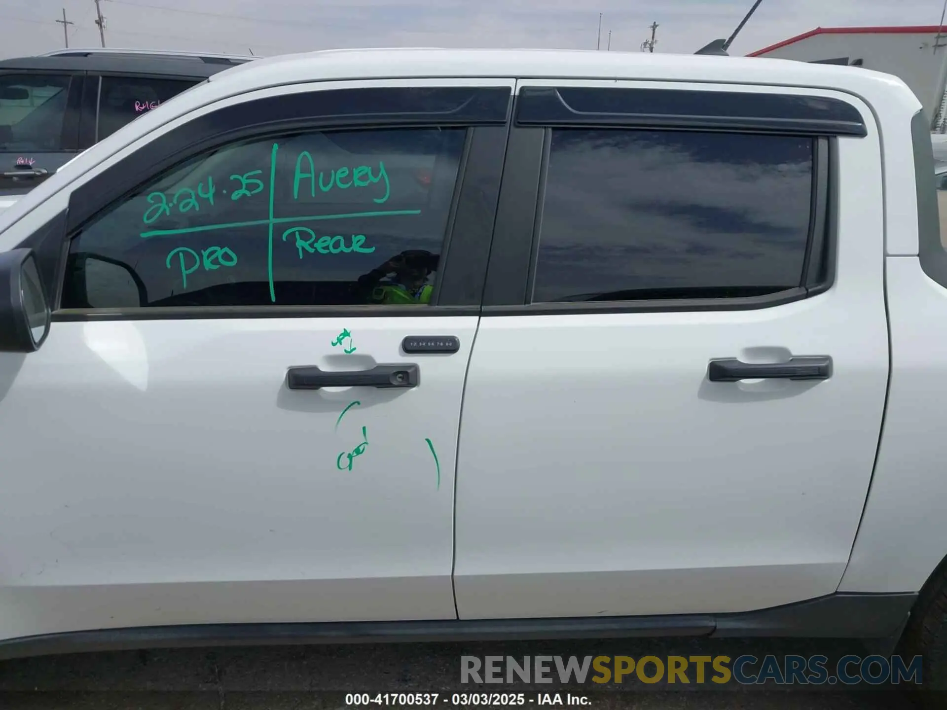 14 Photograph of a damaged car 3FTTW8E39PRA74170 FORD MAVERICK 2023