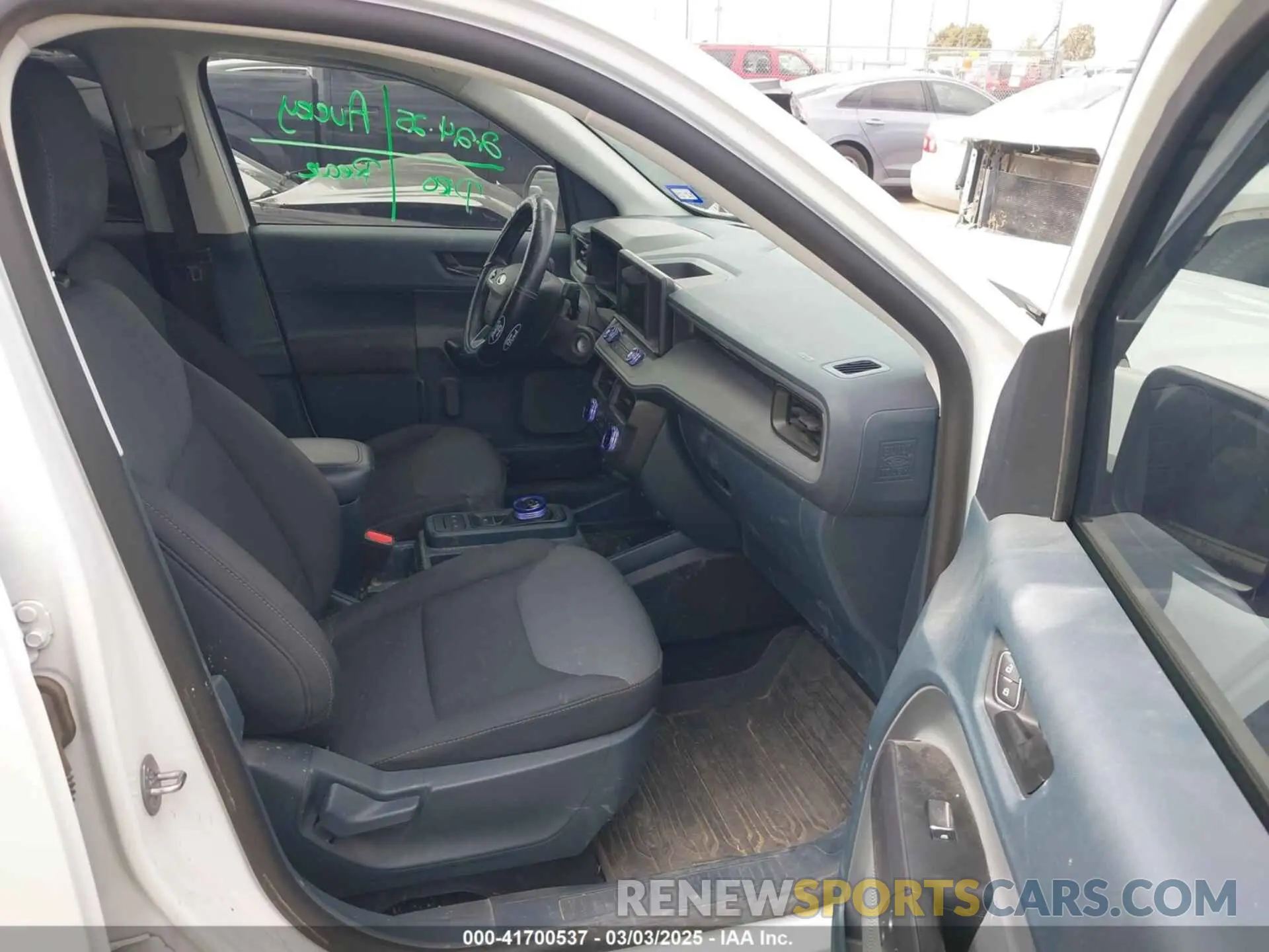 5 Photograph of a damaged car 3FTTW8E39PRA74170 FORD MAVERICK 2023