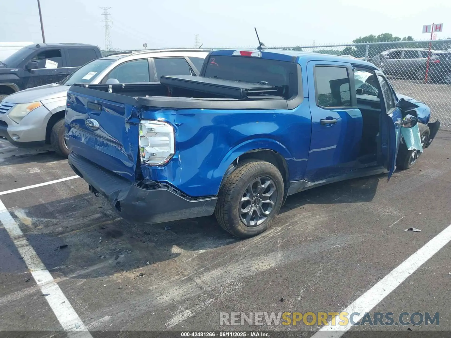 4 Photograph of a damaged car 3FTTW8E3XPRA11546 FORD MAVERICK 2023