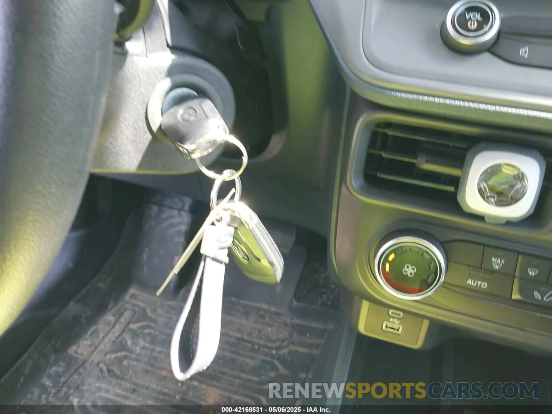 11 Photograph of a damaged car 3FTTW8E3XPRA36916 FORD MAVERICK 2023