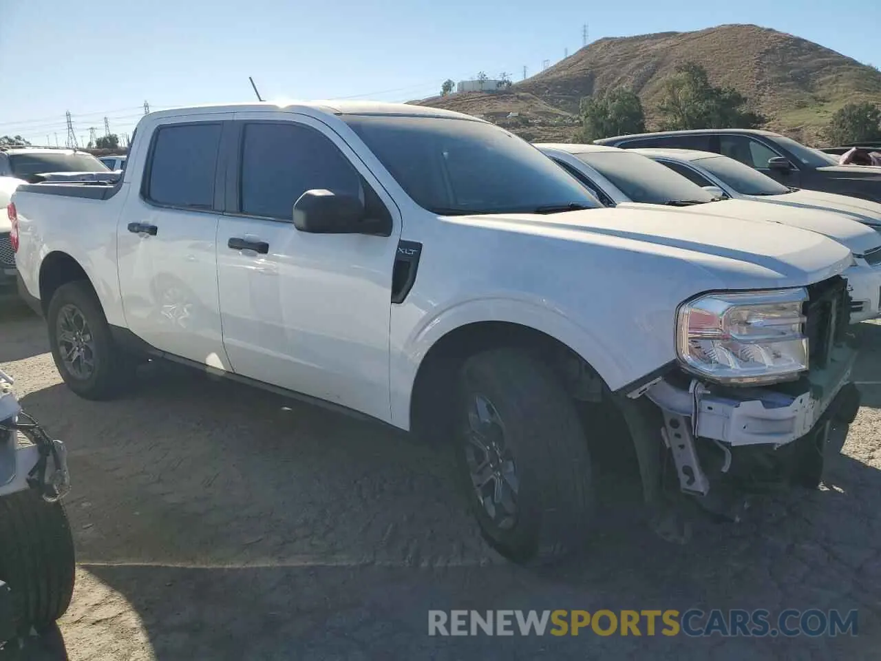 4 Photograph of a damaged car 3FTTW8E94PRA25687 FORD MAVERICK 2023