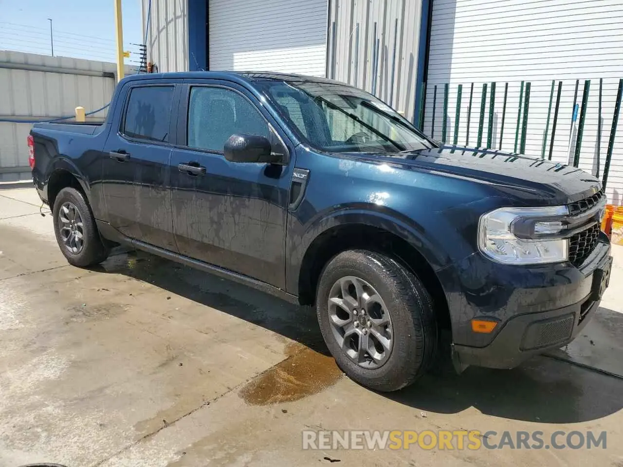 4 Photograph of a damaged car 3FTTW8F90PRA63786 FORD MAVERICK 2023