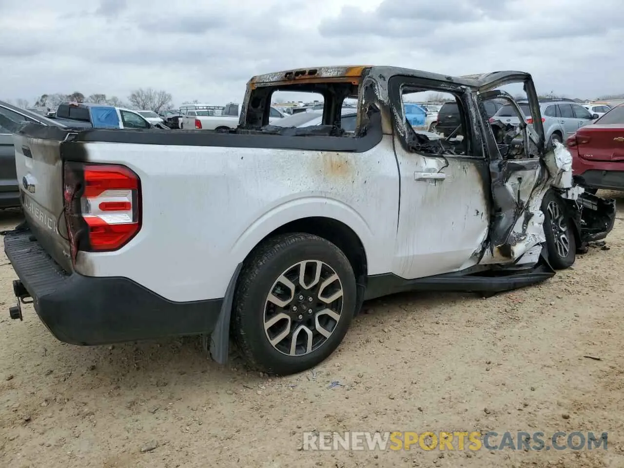 3 Photograph of a damaged car 3FTTW8F95PRA86383 FORD MAVERICK 2023