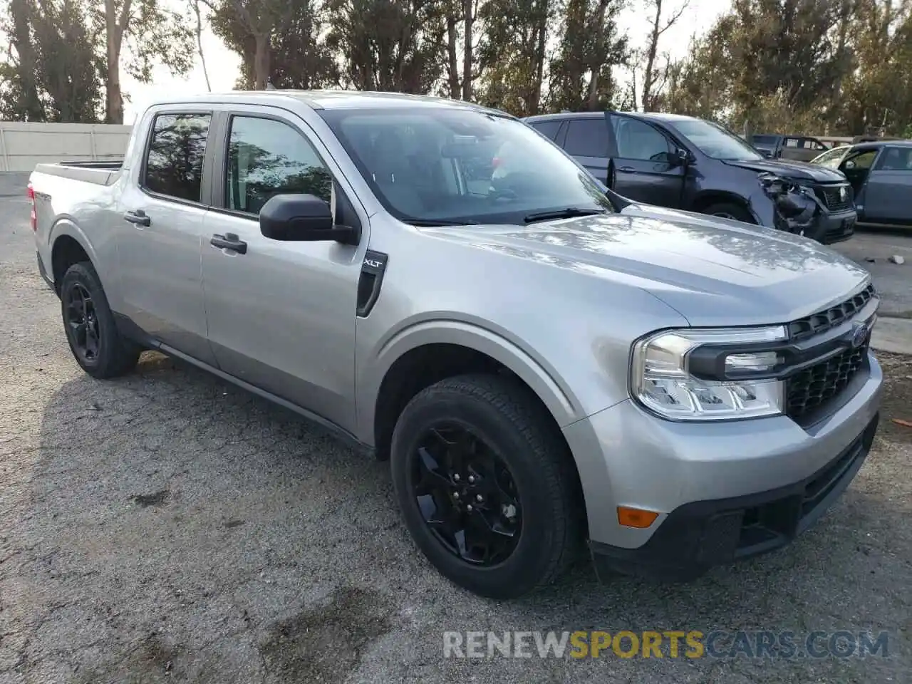 4 Photograph of a damaged car 3FTTW8F97PRA25679 FORD MAVERICK 2023