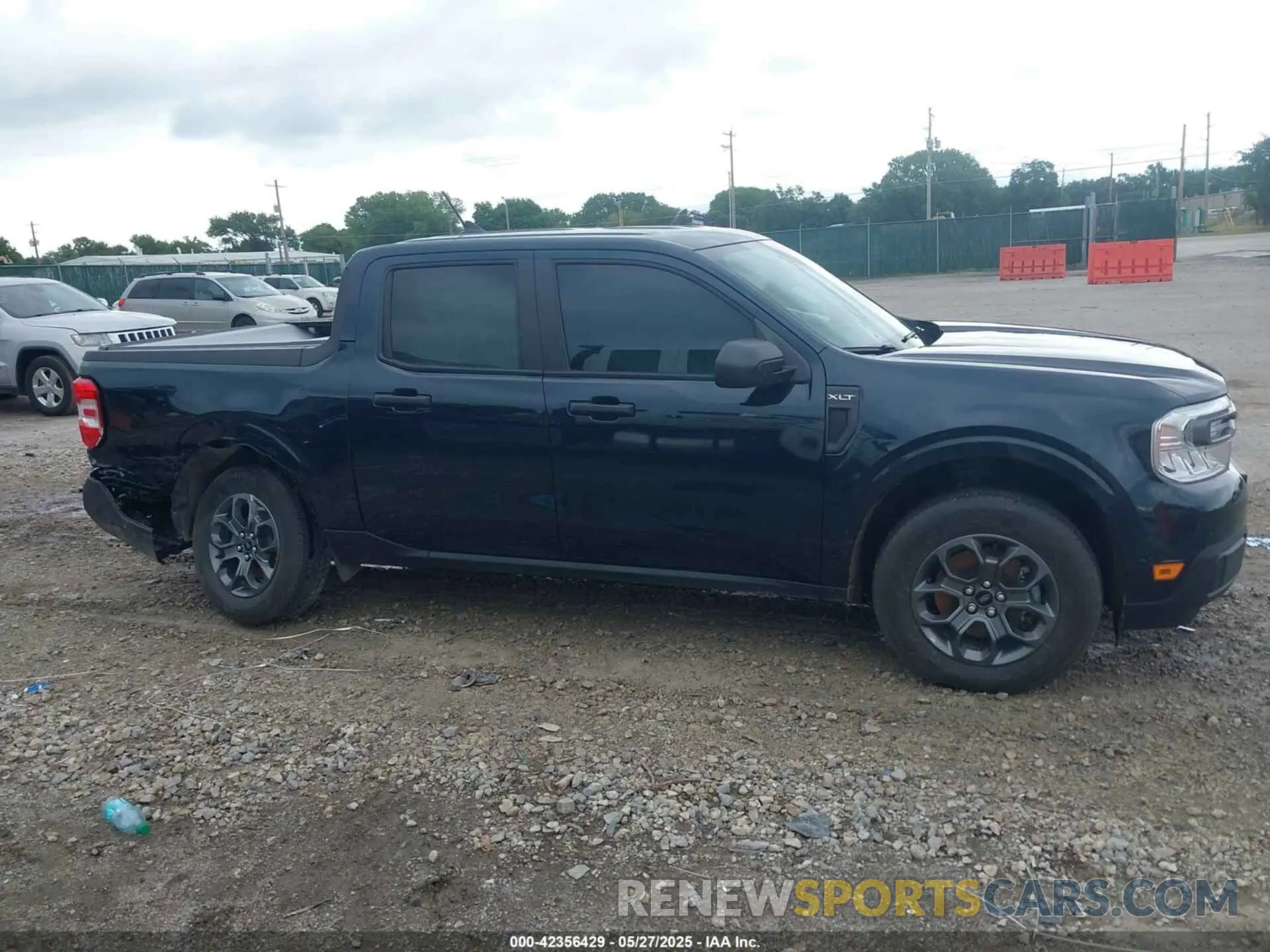 13 Photograph of a damaged car 3FTTW8F9XPRA69143 FORD MAVERICK 2023