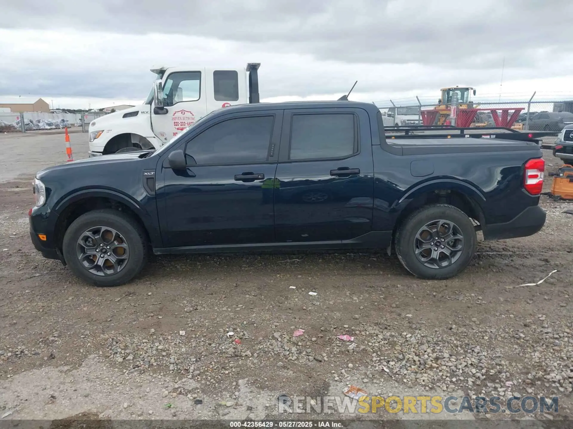 14 Photograph of a damaged car 3FTTW8F9XPRA69143 FORD MAVERICK 2023