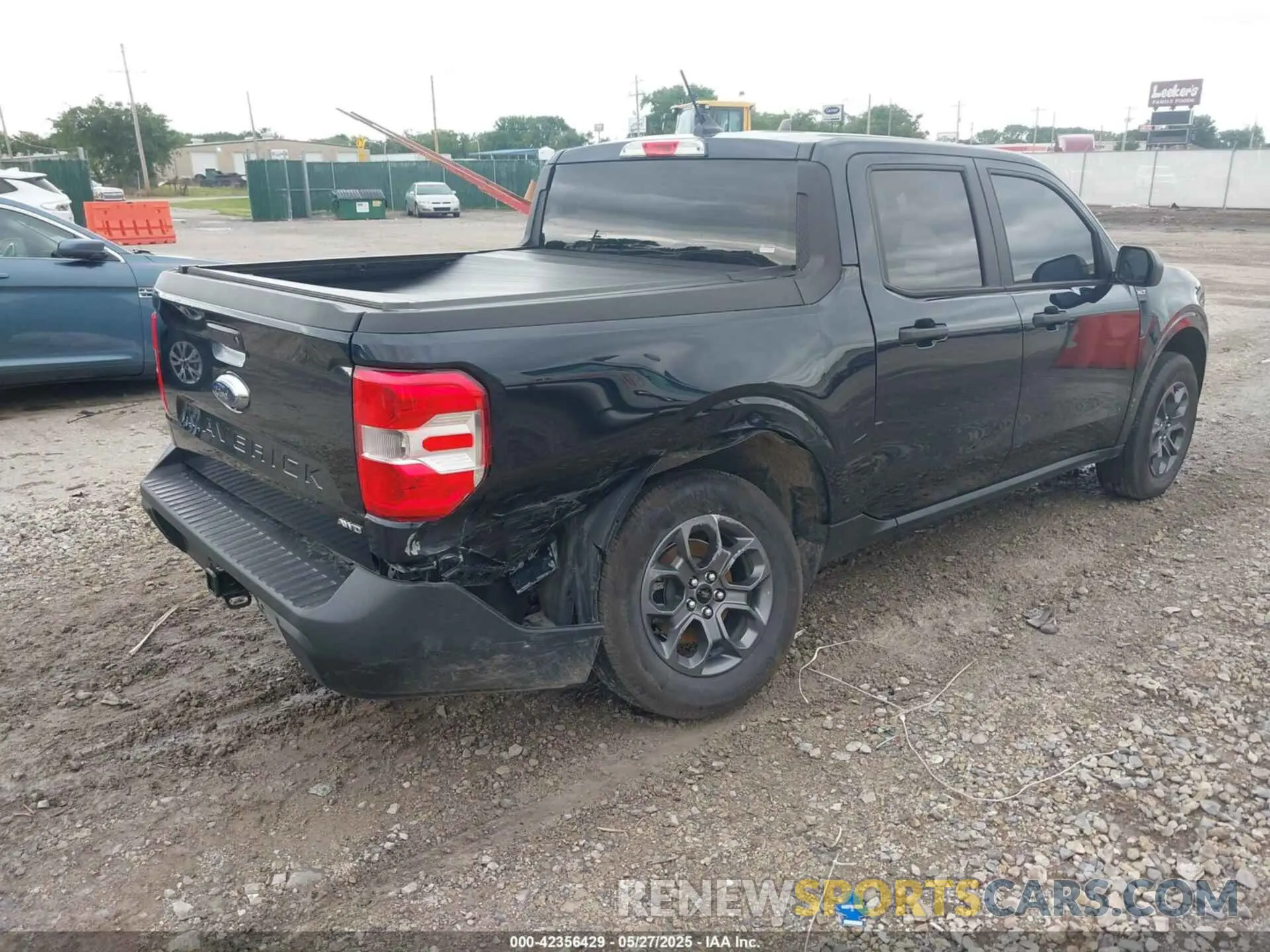 4 Photograph of a damaged car 3FTTW8F9XPRA69143 FORD MAVERICK 2023