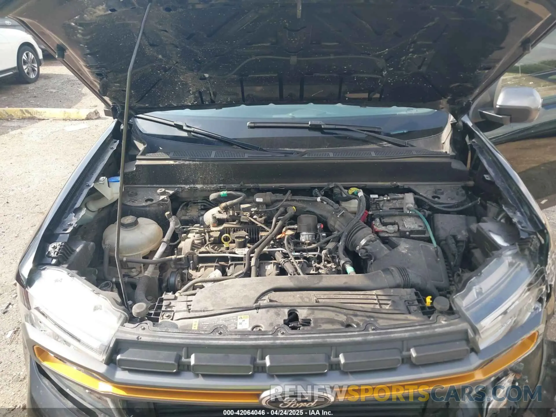 10 Photograph of a damaged car 3FTTW8G92PRA26432 FORD MAVERICK 2023