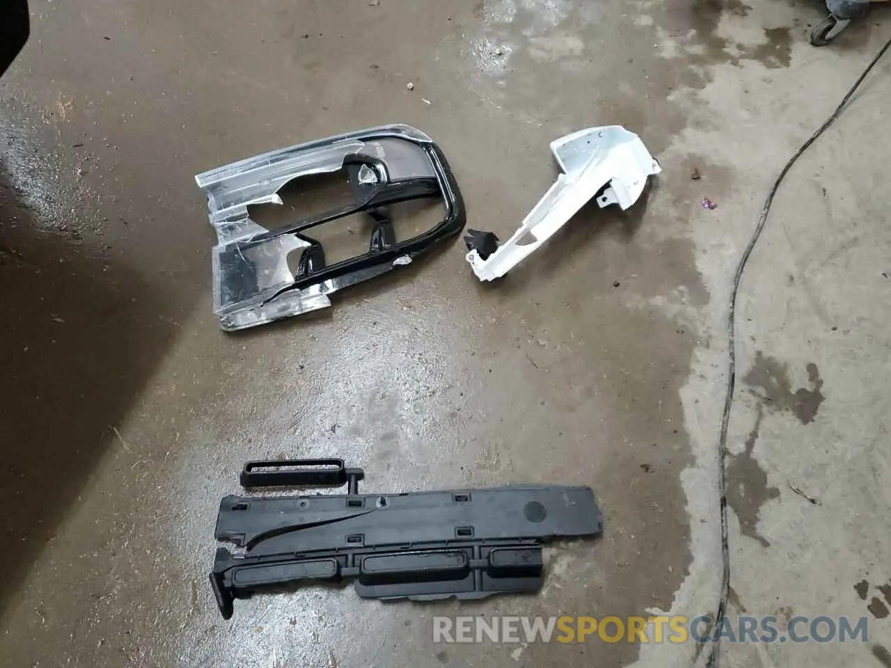 12 Photograph of a damaged car 3FTTW8G98PRA89373 FORD MAVERICK 2023