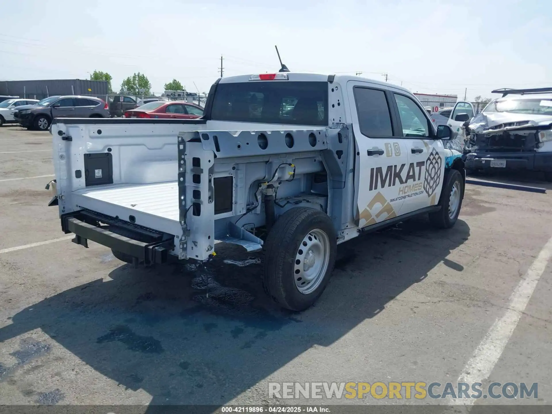 4 Photograph of a damaged car 3FTTW8A33RRA44705 FORD MAVERICK 2024