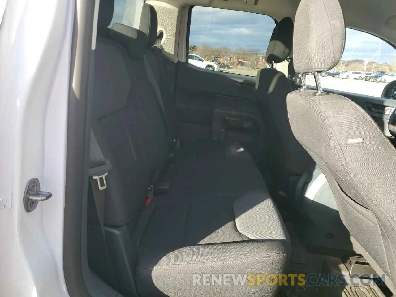 10 Photograph of a damaged car 3FTTW8A36RRB37315 FORD MAVERICK 2024